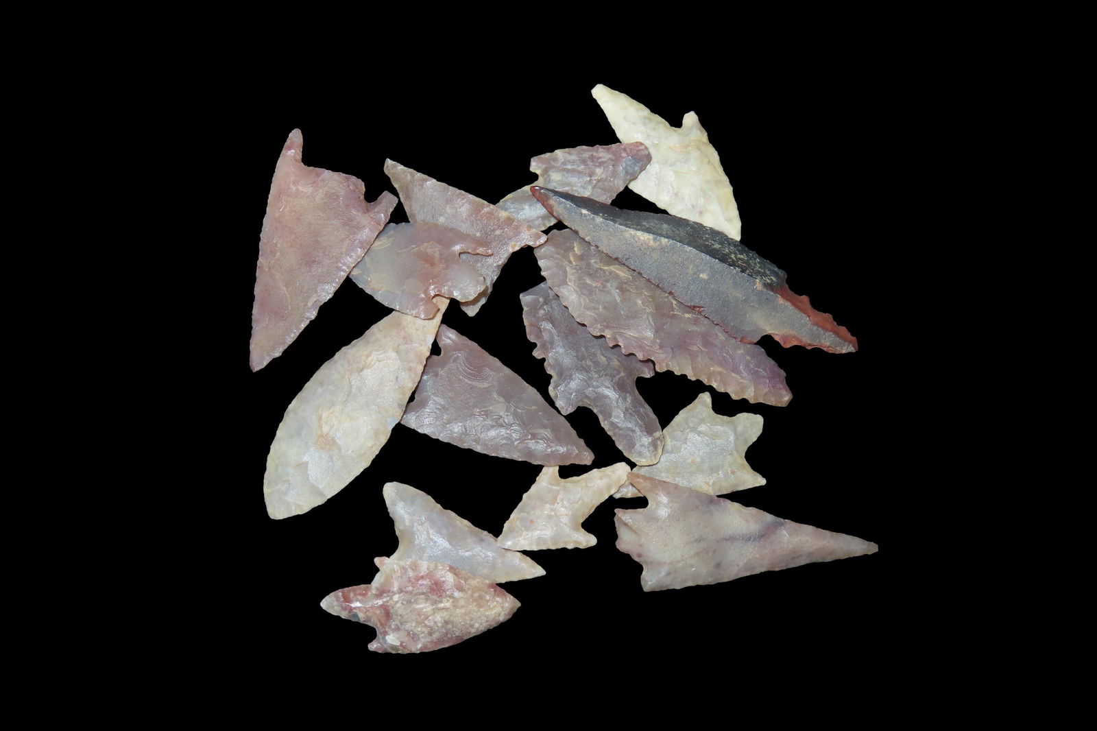 15 Neolithic Saharan Arrowheads, 4000-6000 Years old (1 of 4)