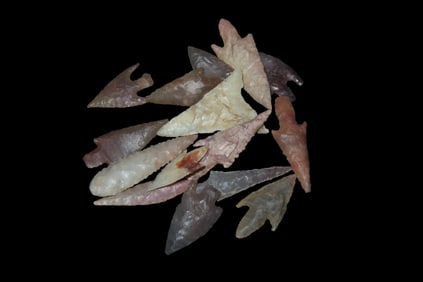 Lot of 15 Neolithic Arrowheads, Sahara Desert, Africa