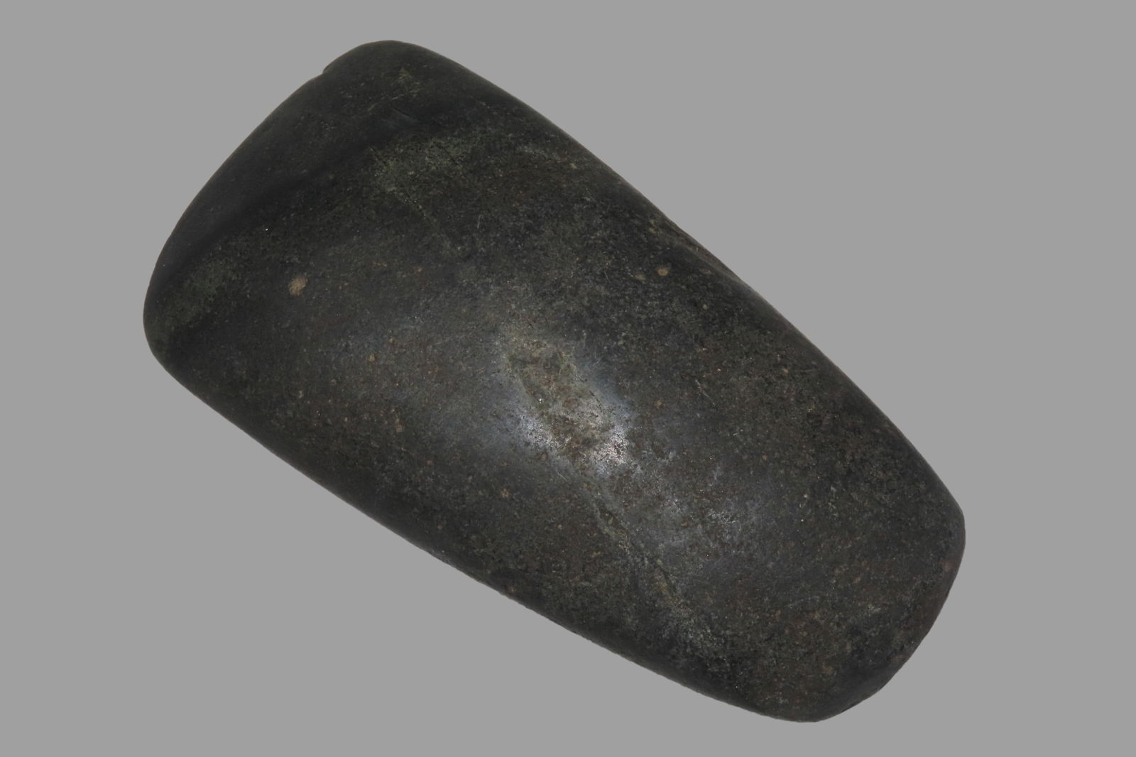 4 1/2" 2 1/4" Pre-Columbian Celt Hand Axe, made of Black Hardstone, from Ecuador, Ex Rich Atkins: 4 1/2" 2 1/4" Pre-Columbian Celt Hand Axe, made of Black Hardstone, from Ecuador, Ex Rich Atkins Collection