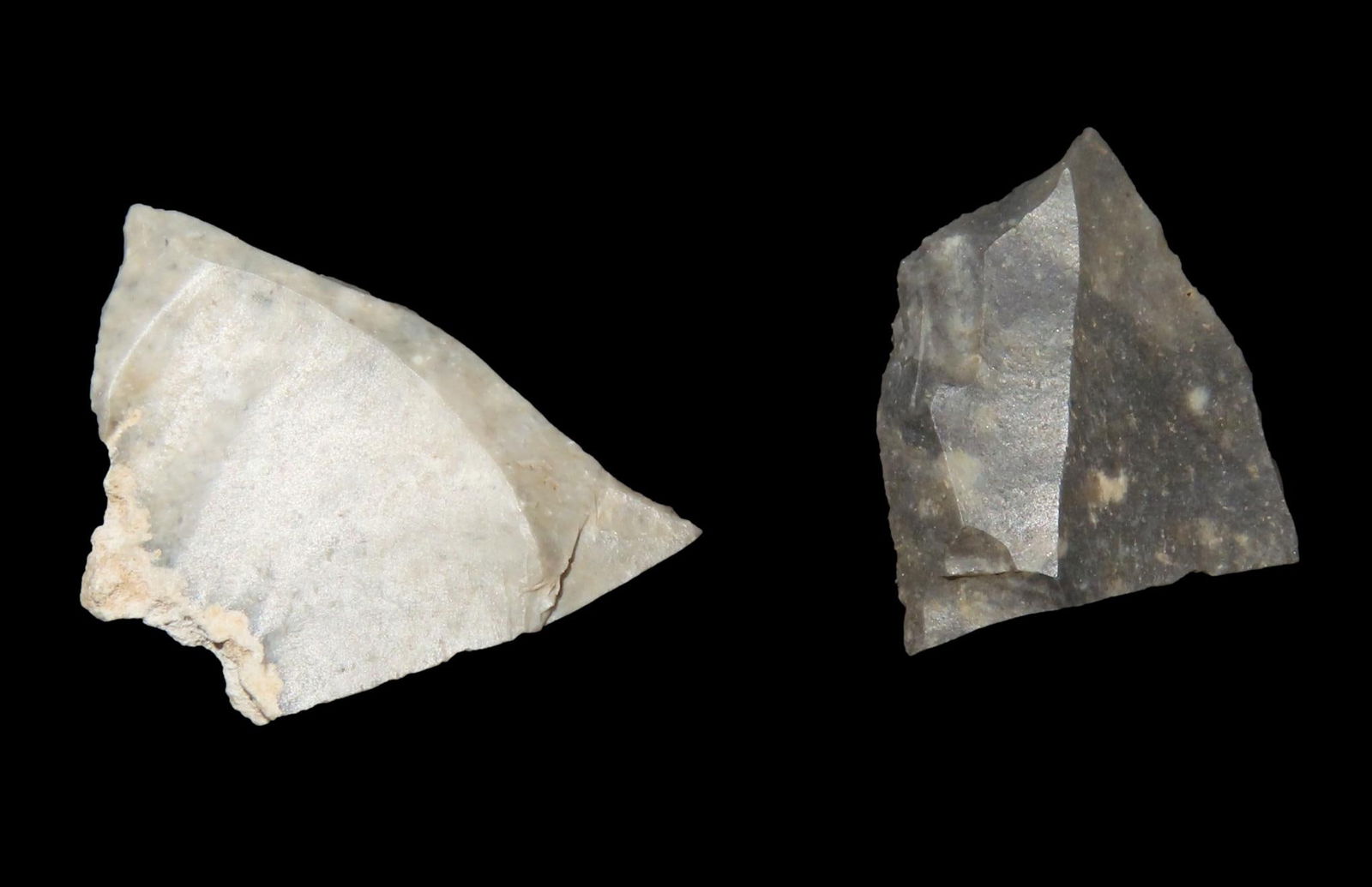 Lot of 2 Noailles Burins, Found at Famous Fourneau Du Diable Site, France (1 of 6)