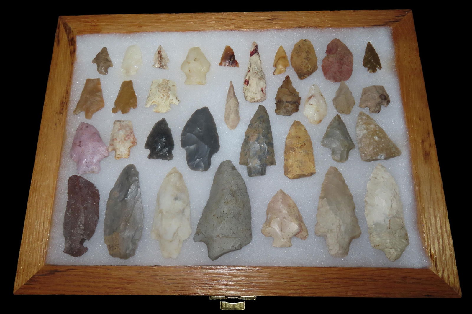 12x9" Oak Frame Of 32 Arrowheads Personal Finds Jeff Thompson Florida/Georgia (1 of 8)