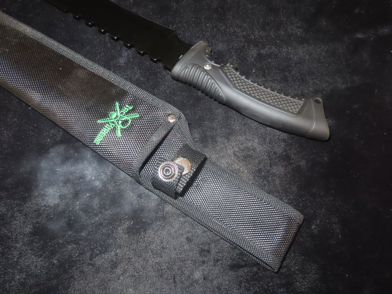 Large Bowie Knife - 4