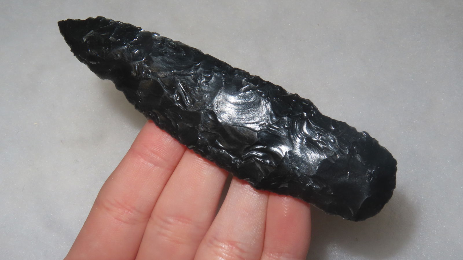 4 1/8" Wahmuza, Found in Crump Lake, Oregon, Ex. R. McIntosh: 4 1/8" Wahmuza, Found in Crump Lake, Oregon, Ex. R. McIntosh