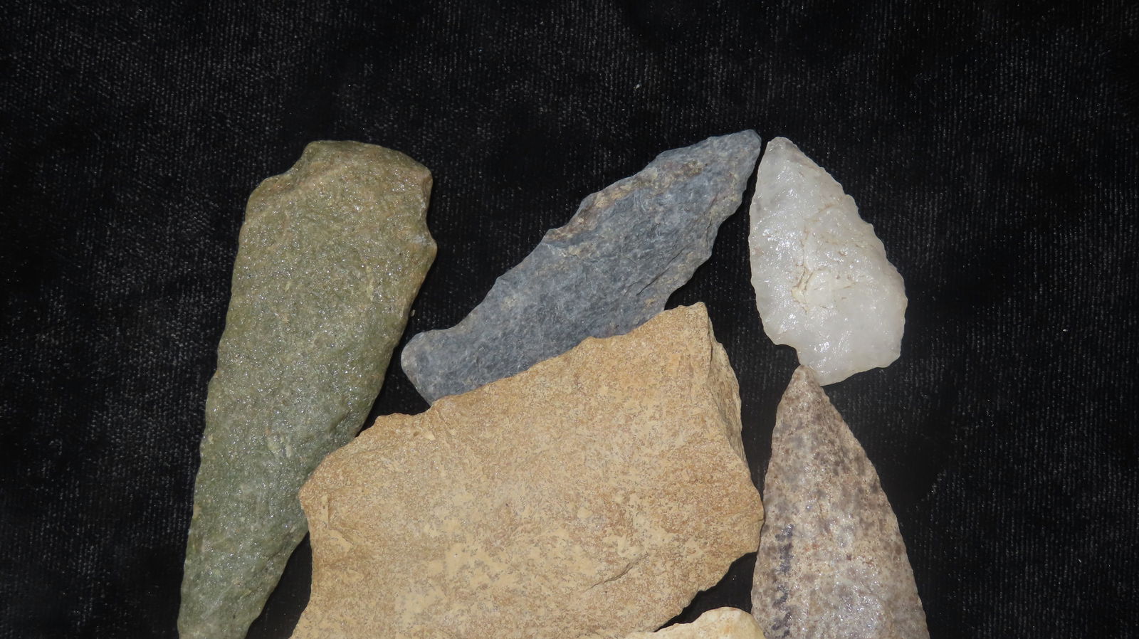 Lot of Flint Scrapers, Points, and Flint Tools, Great for Study Pieces (Chert Material Types of: Lot of Flint Scrapers, Points, and Flint Tools, Great for Study Pieces (Chert Material Types of Northwestern States)