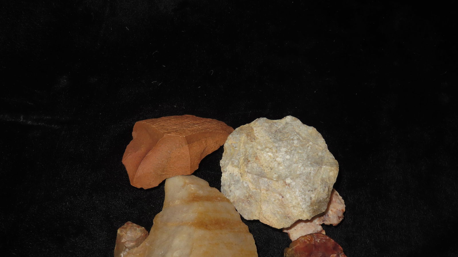 Lot of Blades, Scrapers, and Great Study Pieces of Material: Lot of Blades, Scrapers, and Great Study Pieces of Material