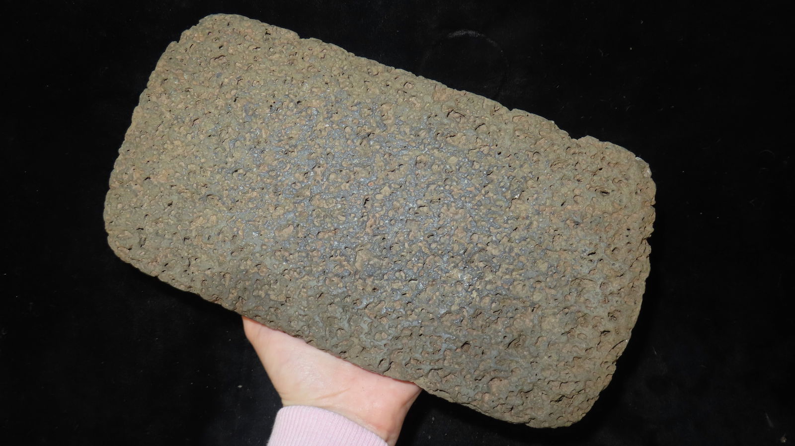 10 1/4' x 5 3/8' Mano Made of Lava Rock, Washington: 10 1/4" x 5 3/8" Mano Made of Lava Rock, Washington