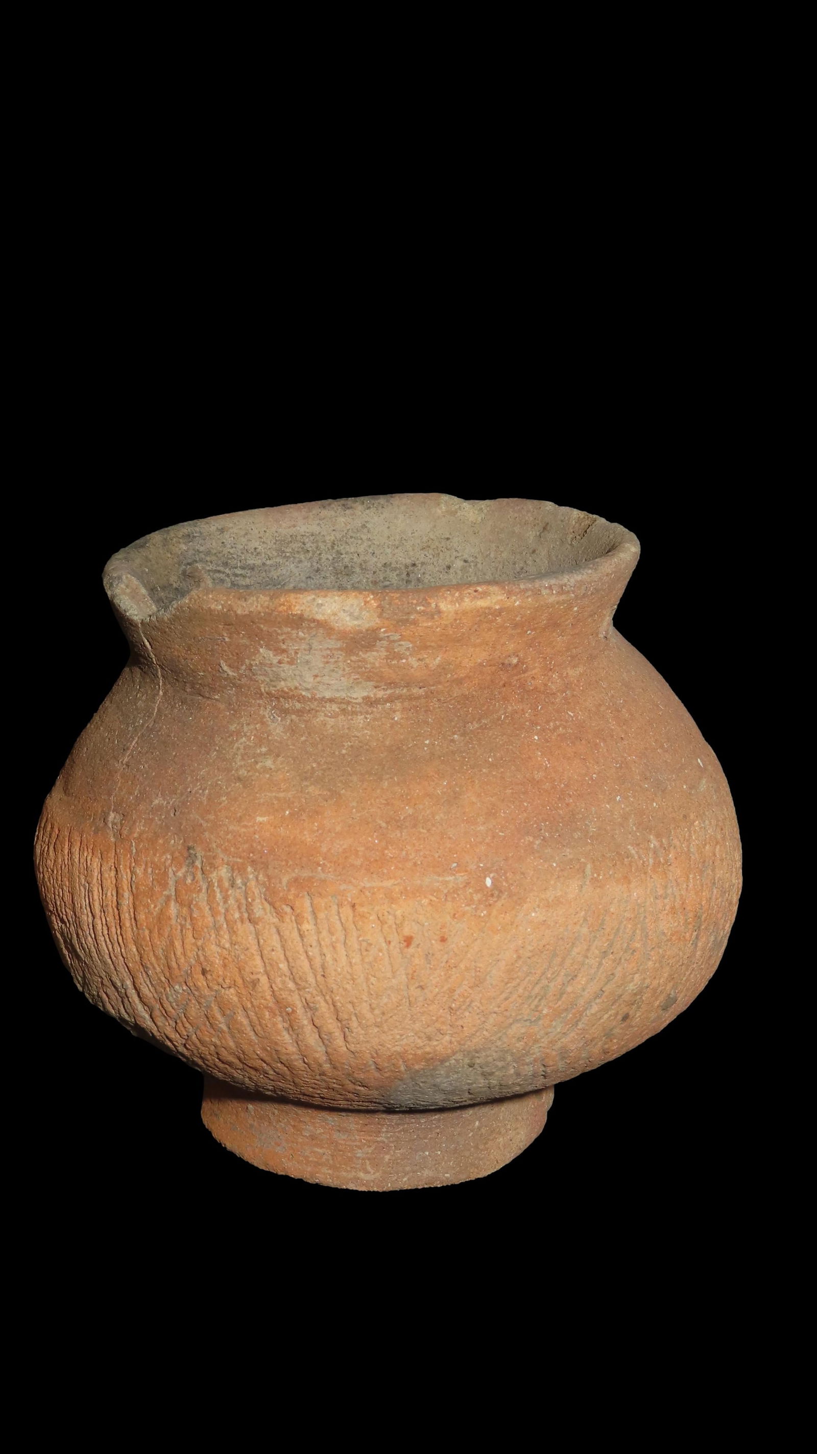 3 5/8" x 4" Ancient Asian Pottery, 2000-2500 B.C., Dong Son Han (1 of 6)