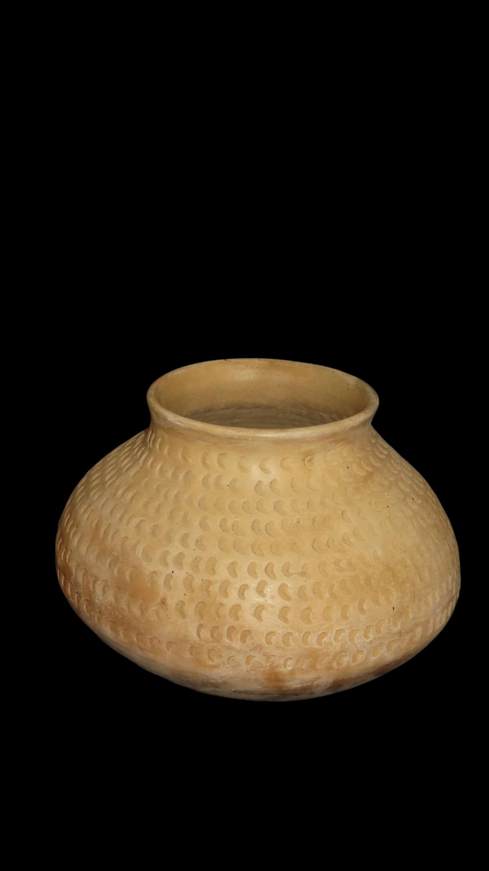 South West pottery vessel 8" in Diameter (1 of 8)