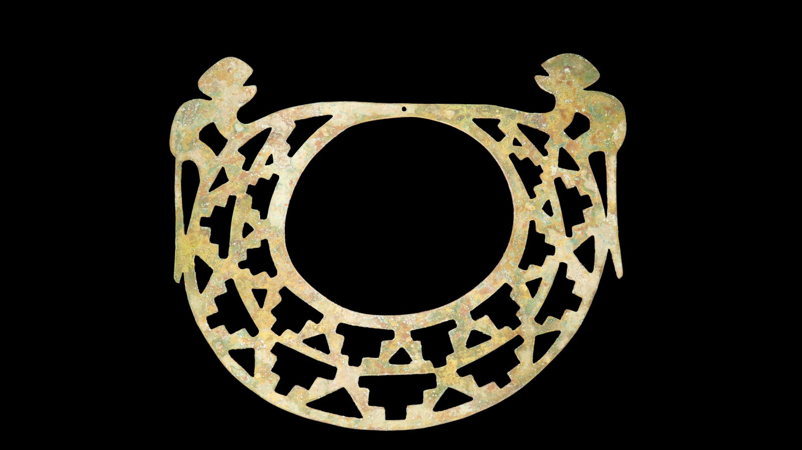 5 3/8" x 4 1/4" Pre-Columbian Effigy Pendant, Tumbaga, Motley/Leithoff COA, Reported South America,: 5 3/8" x 4 1/4" Pre-Columbian Effigy Pendant, Tumbaga, Motley/Leithoff COA, Reported South America, Ex. Steve Barras Estate