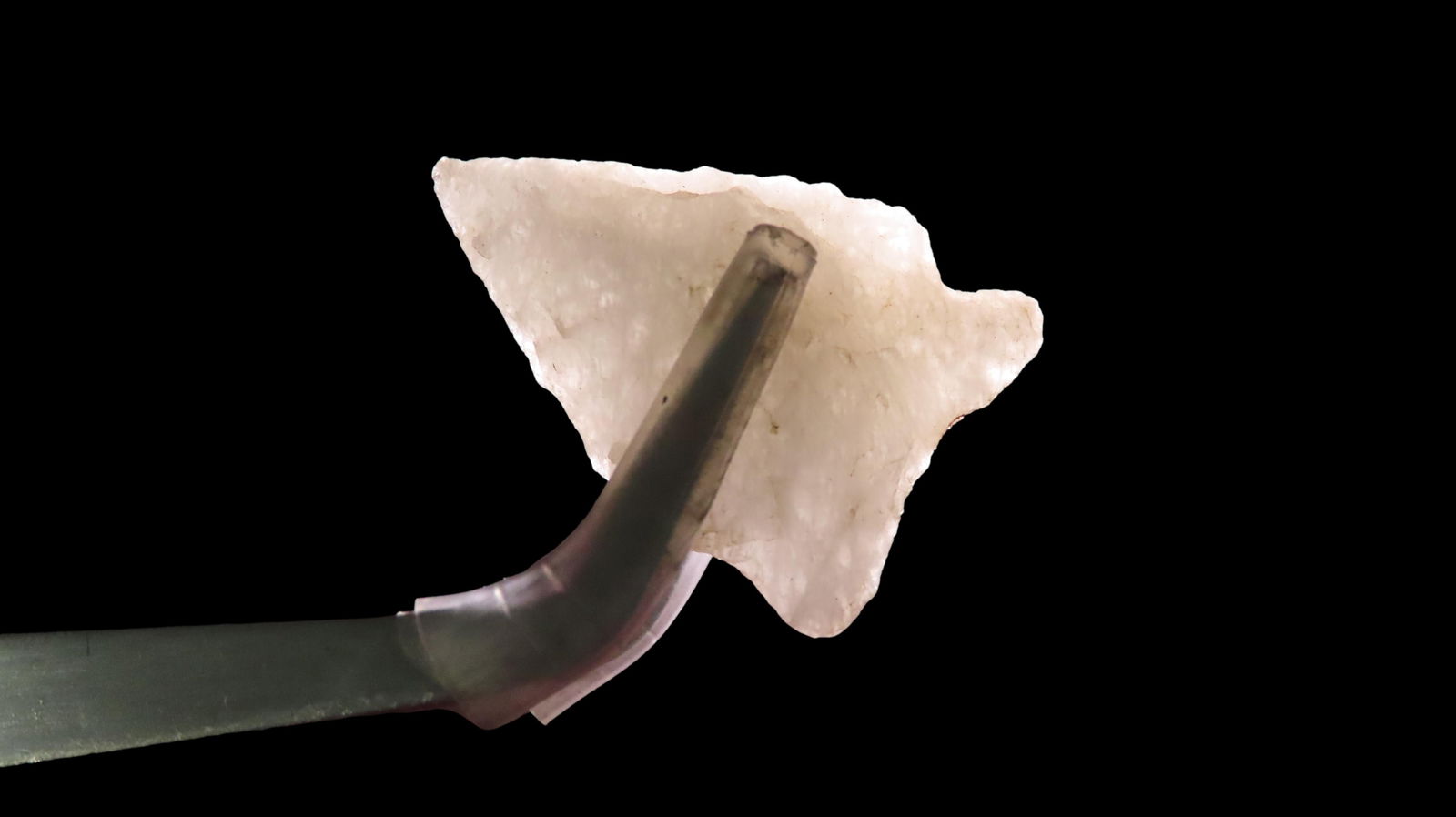 Super Crystal Quartz Beveled Arrowhead, Found by Bill Smith in Marshall Co., Alabama, Related types: Super Crystal Quartz Beveled Arrowhead, Found by Bill Smith in Marshall Co., Alabama, Related types - Dalton, Palmer, Kirk, Big Sandy, Early Archaic