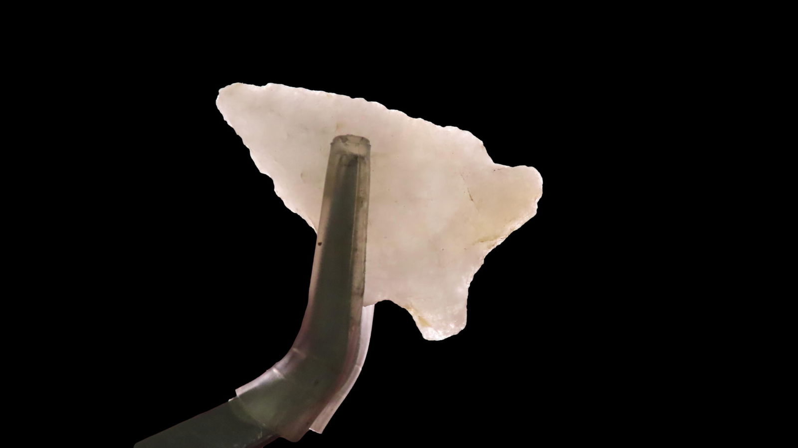 Super Crystal Quartz Beveled Arrowhead, Found by Bill Smith in Marshall Co., Alabama, Related types: Super Crystal Quartz Beveled Arrowhead, Found by Bill Smith in Marshall Co., Alabama, Related types - Dalton, Palmer, Kirk, Big Sandy, Early Archaic