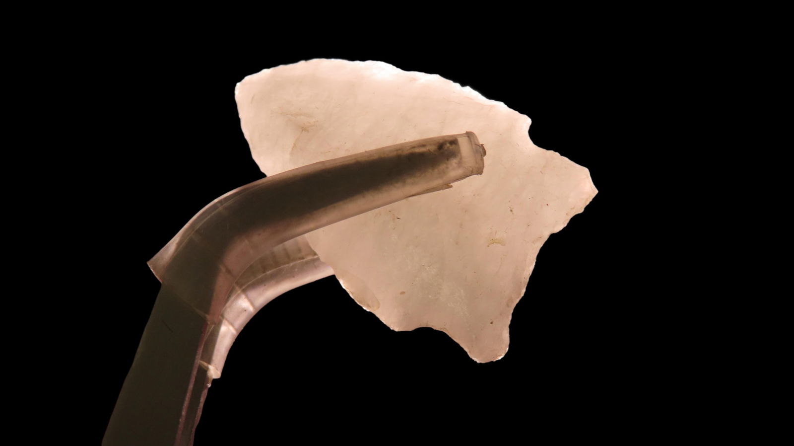 Super Crystal Quartz Beveled Arrowhead, Found by Bill Smith in Marshall Co., Alabama, Related types: Super Crystal Quartz Beveled Arrowhead, Found by Bill Smith in Marshall Co., Alabama, Related types - Dalton, Palmer, Kirk, Big Sandy, Early Archaic