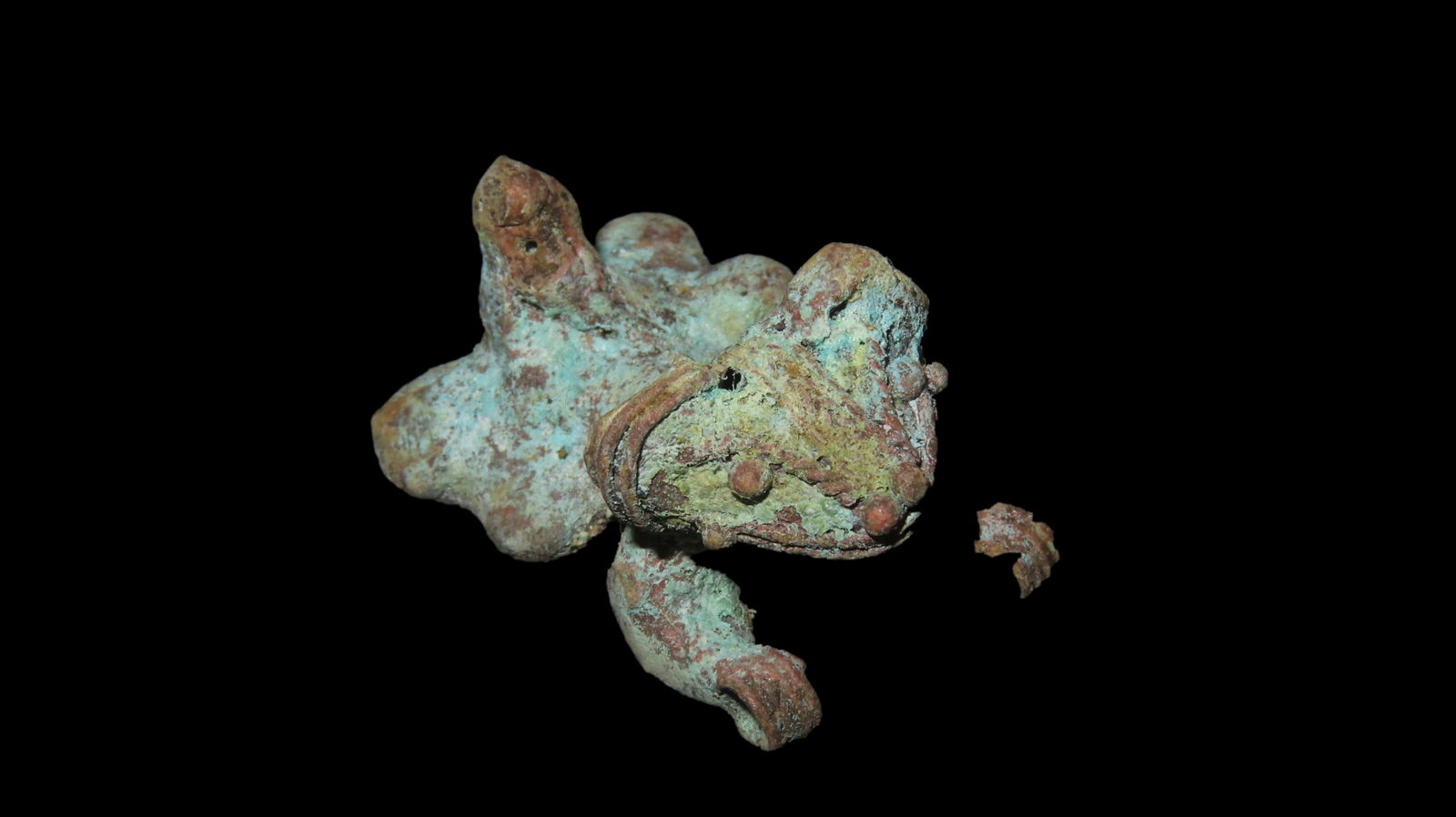 1 1/2" Dog Effigy Pre Columian Copper Alloy Tairona Tumbaga: 1 1/2" Dog Effigy Pre Columian Copper Alloy Tairona Tumbaga