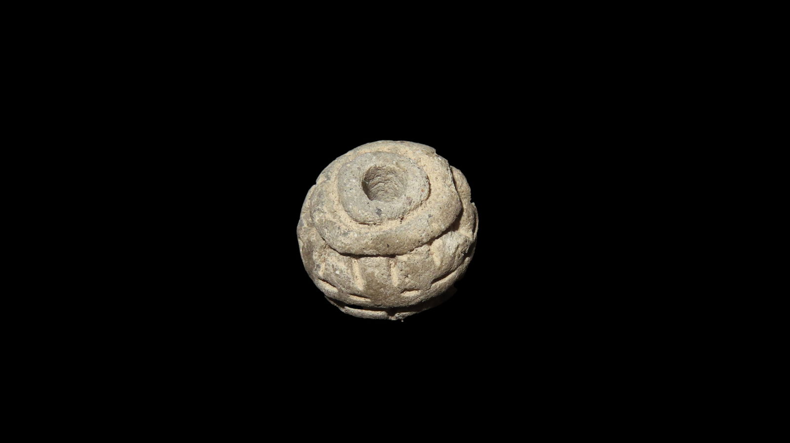 Pre-Columbian Bead Nicely Engraved Machalilla Culture 1500-BCE To 1100 BCE Found In Eguador (1 of 7)