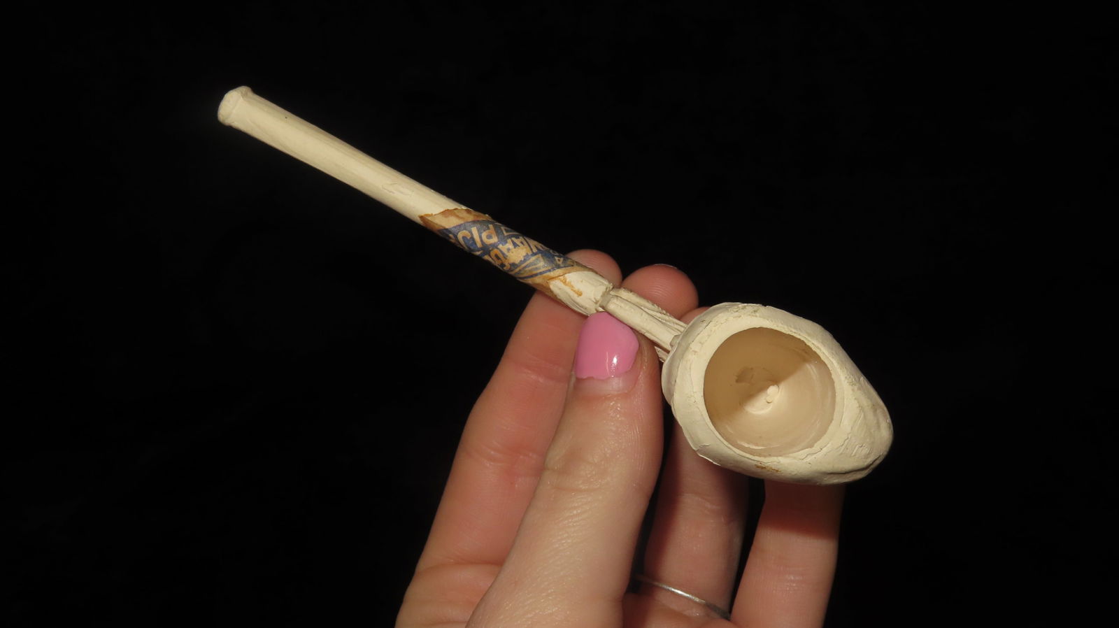 Early German Kaolin Pipe - 3