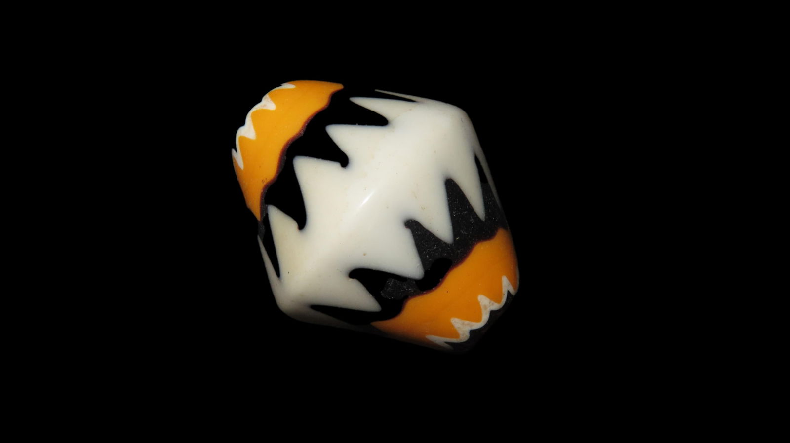 Large Chevron Bead (1 of 7)