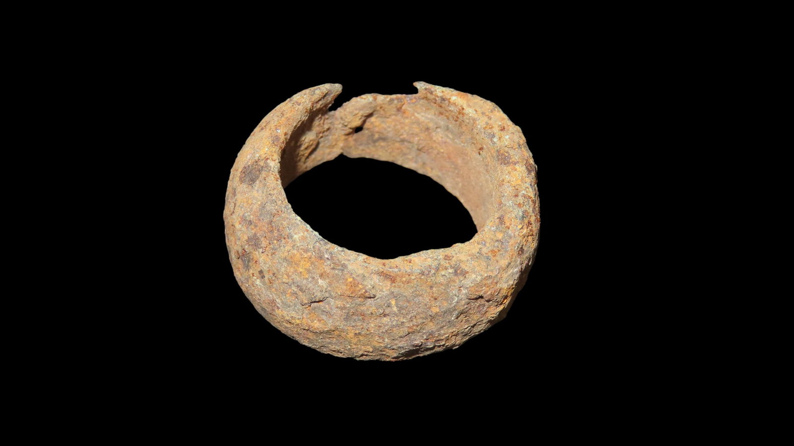 Rare 1 1/4" diameter African Iron Yoruba 'Manilla' Currency Ring, Nigeria, 17th-19th Centruy (1 of 5)