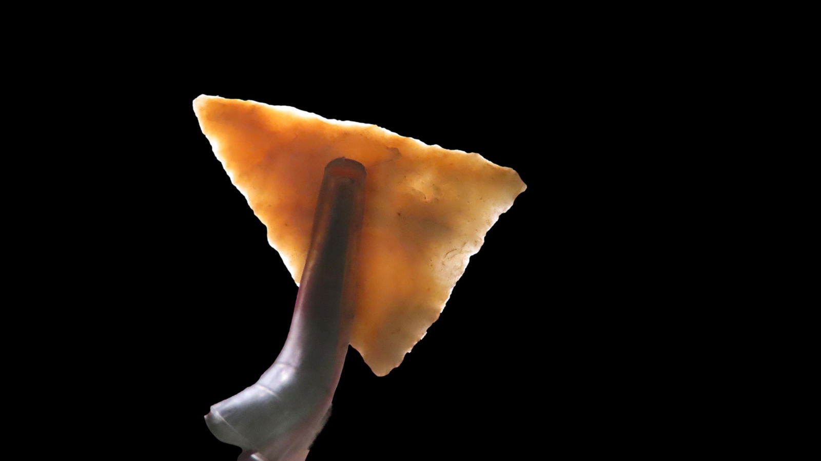 1" Long Super Mississippian Triangle Cahokia, St. Claire Co., Illinois (1 of 7)