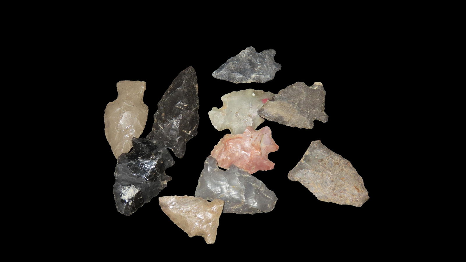 Nice Group of Arrowheads, Ex. Rocky Hall, Kentucky (1 of 4)