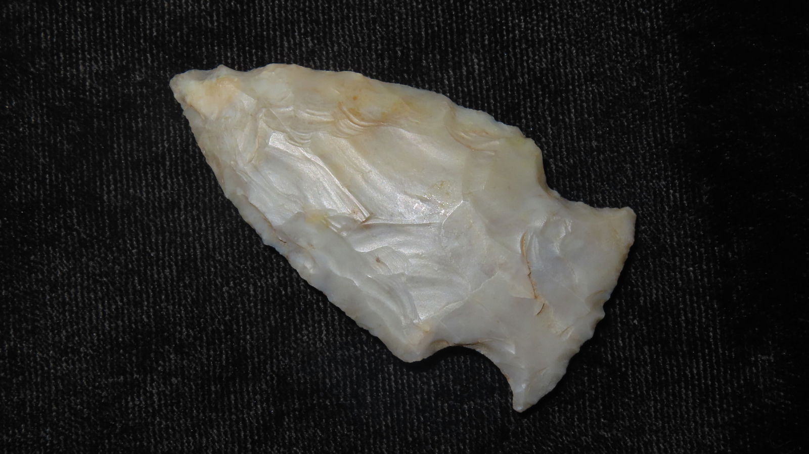 2" x 1" Gray Side Notched Arrowhead - 2