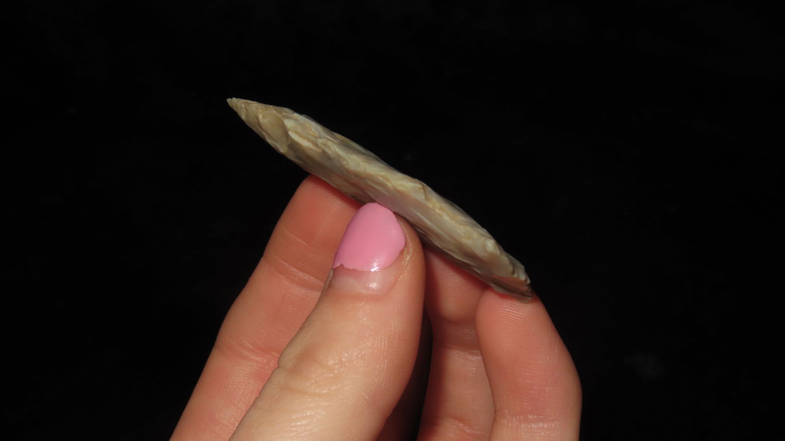 2" x 1" Gray Side Notched Arrowhead - 4