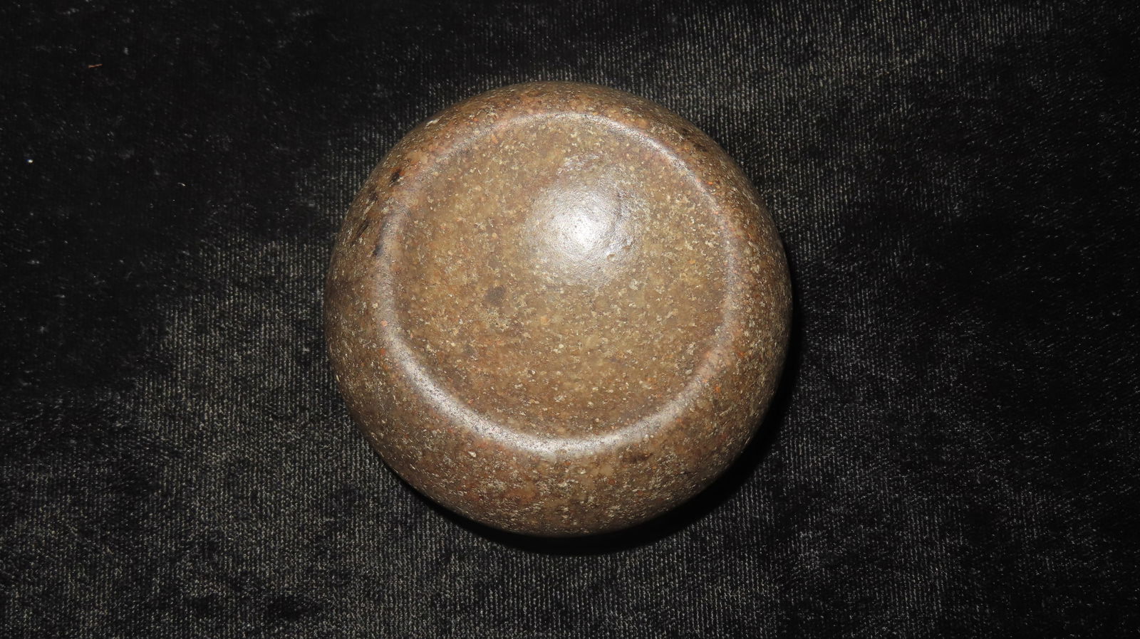2 3/4" x 1 3/16" Discoidal, Motley COA, Found in Ralls Co., Missouri: 2 3/4" x 1 3/16" Discoidal, Motley COA, Found in Ralls Co., Missouri