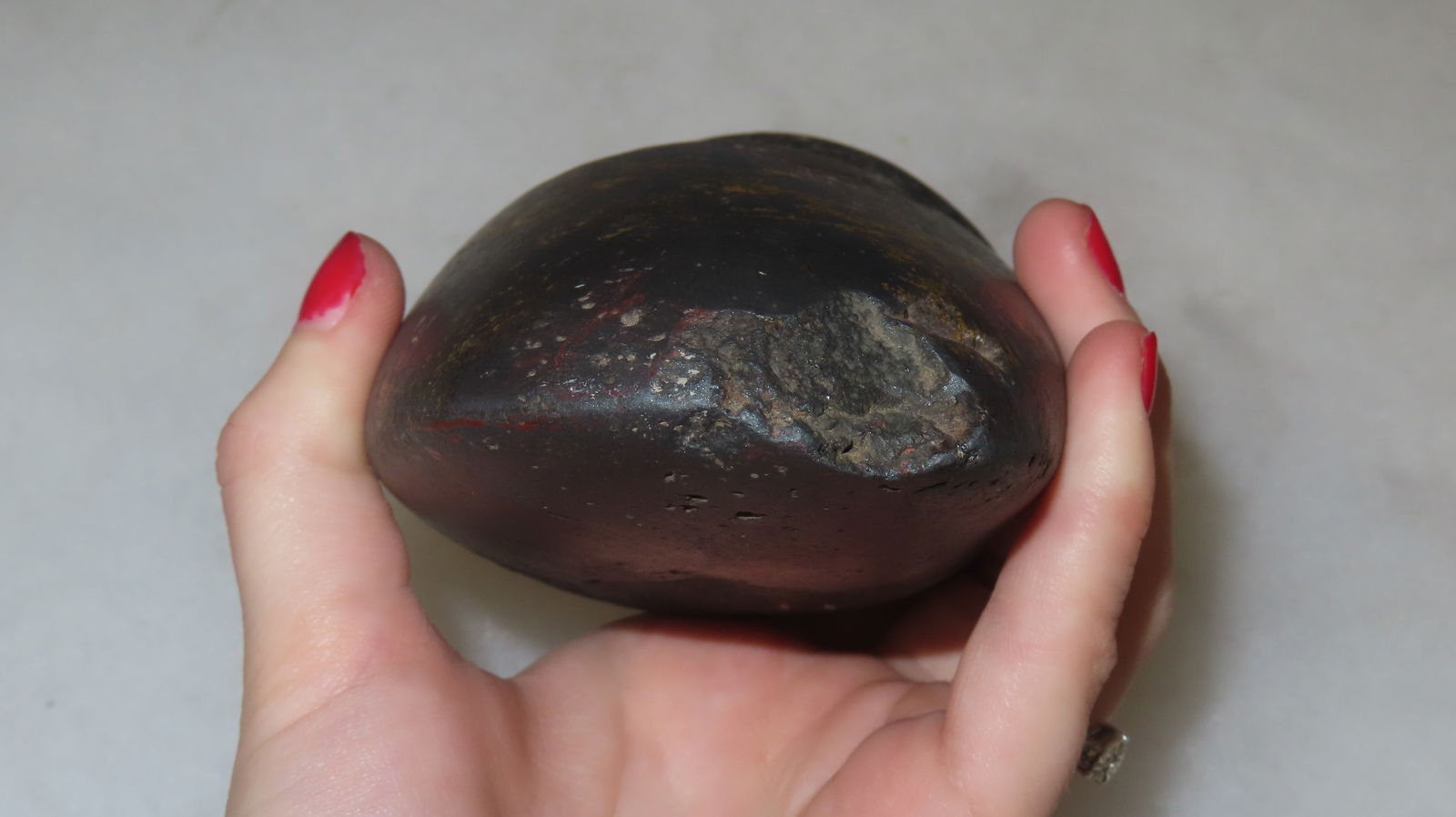 5 3/4” Hematite Full Grooved Axe - 4