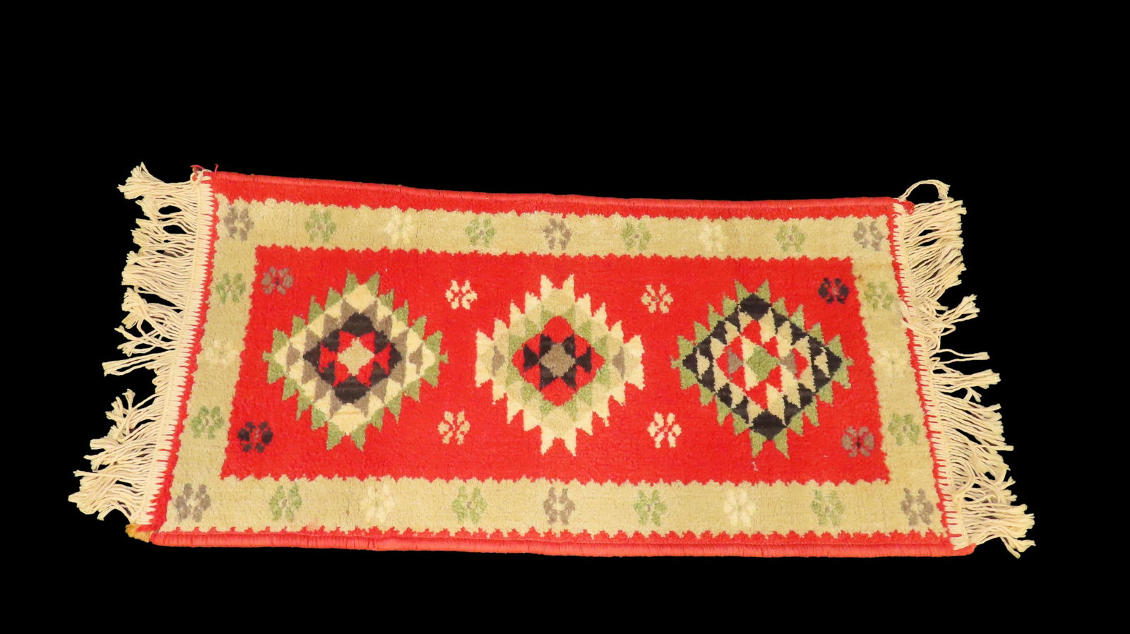 25" x 13 1/2" Turkish Small Rug or Wall Hanging: 25" x 13 1/2" Turkish Small Rug or Wall Hanging