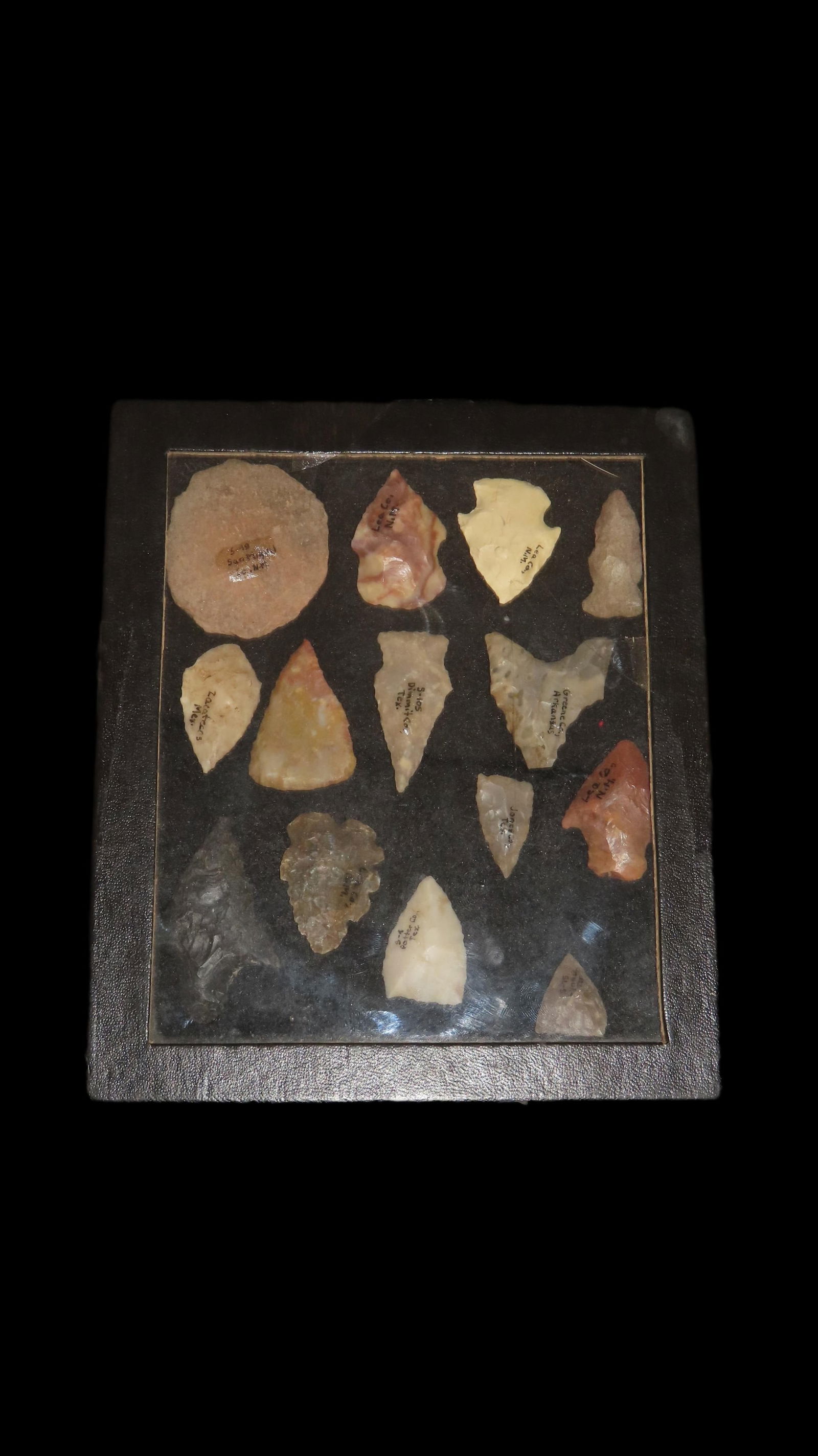 6" x 5" Rikers Case Containing Various Archaic Woodland Arrowheads, Found in Butler Co. Ohio, Ex (1 of 5)
