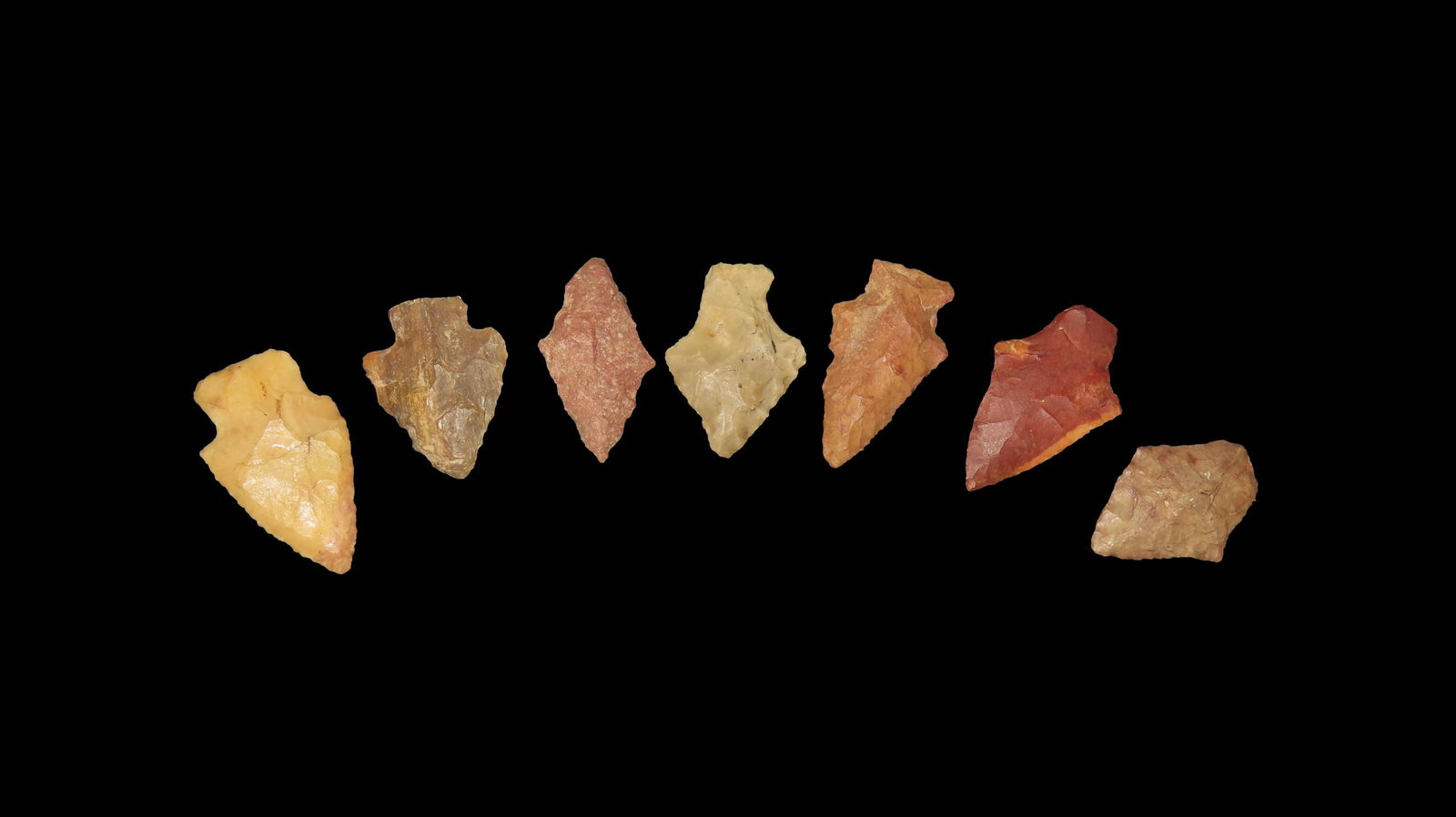 Lot of Zorra and Rose Spring Points, Southwest Desert Texas (1 of 4)