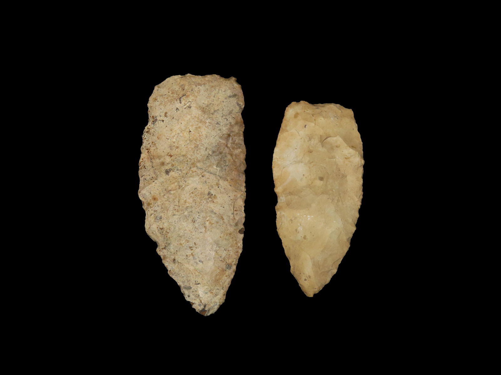 Lot of 2 Archaic Blades: Lot of 2 Archaic Blades