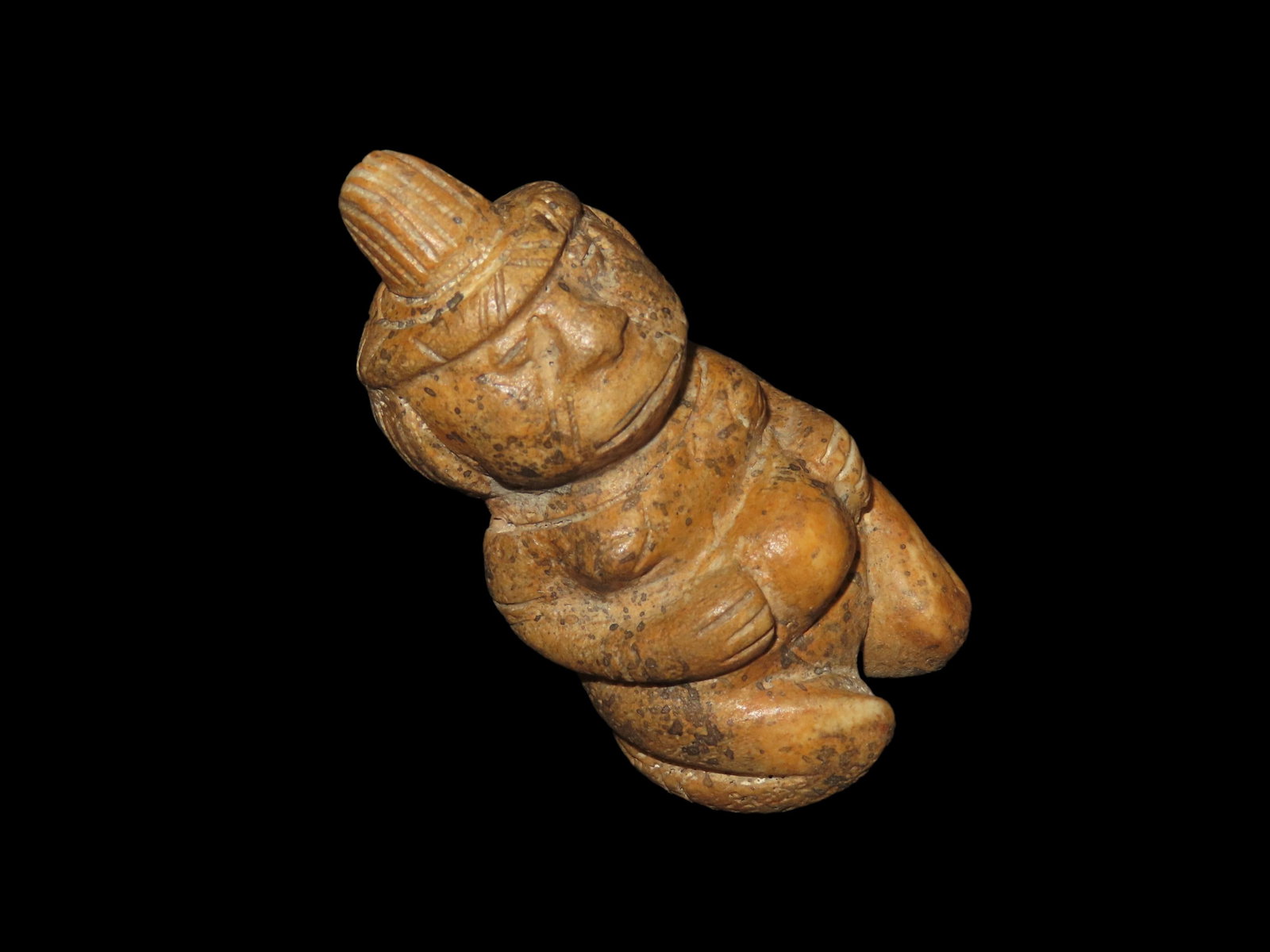 2 3/4" x 1 5/16" Human Effigy Pendant, Shell, Pre Columbian, Central America: 2 3/4" x 1 5/16" Human Effigy Pendant, Shell, Pre Columbian, Central America