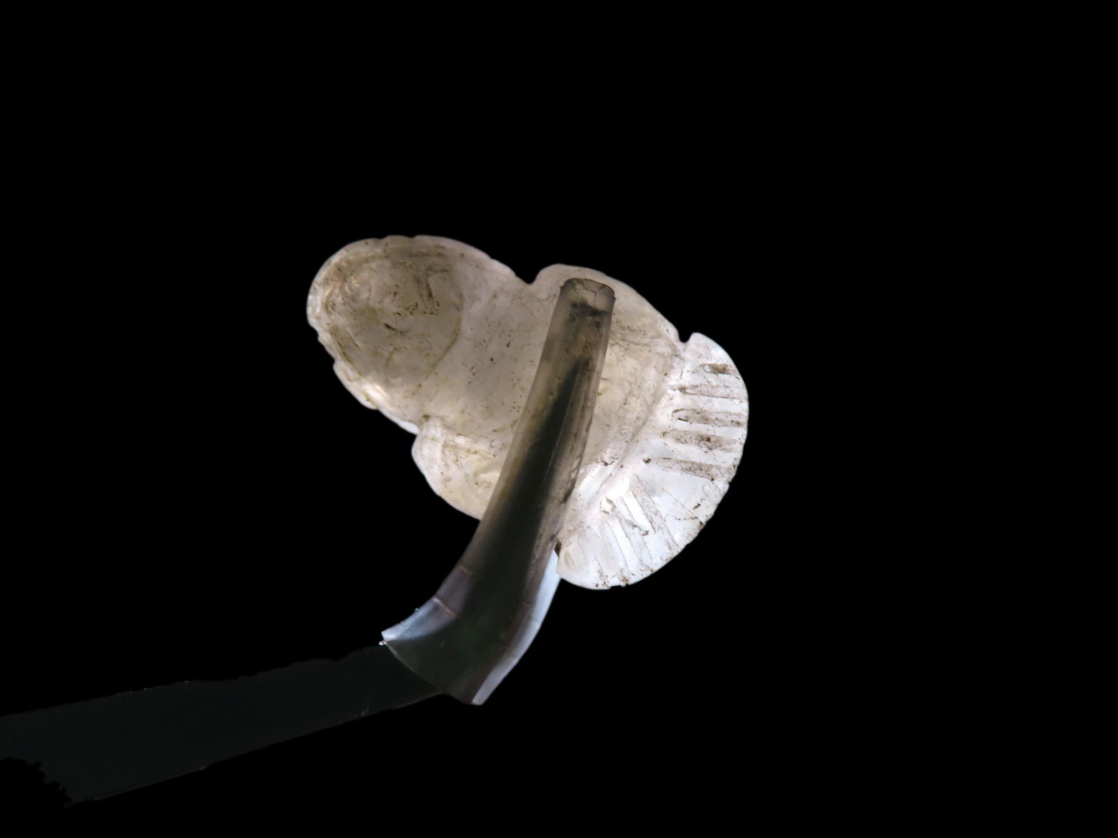 1 3/16" x 1 1/8" Pre-Columbian Bird Effigy Pendant. Clear Quartz. Central America.: 1 3/16" x 1 1/8" Pre-Columbian Bird Effigy Pendant. Clear Quartz. Central America.