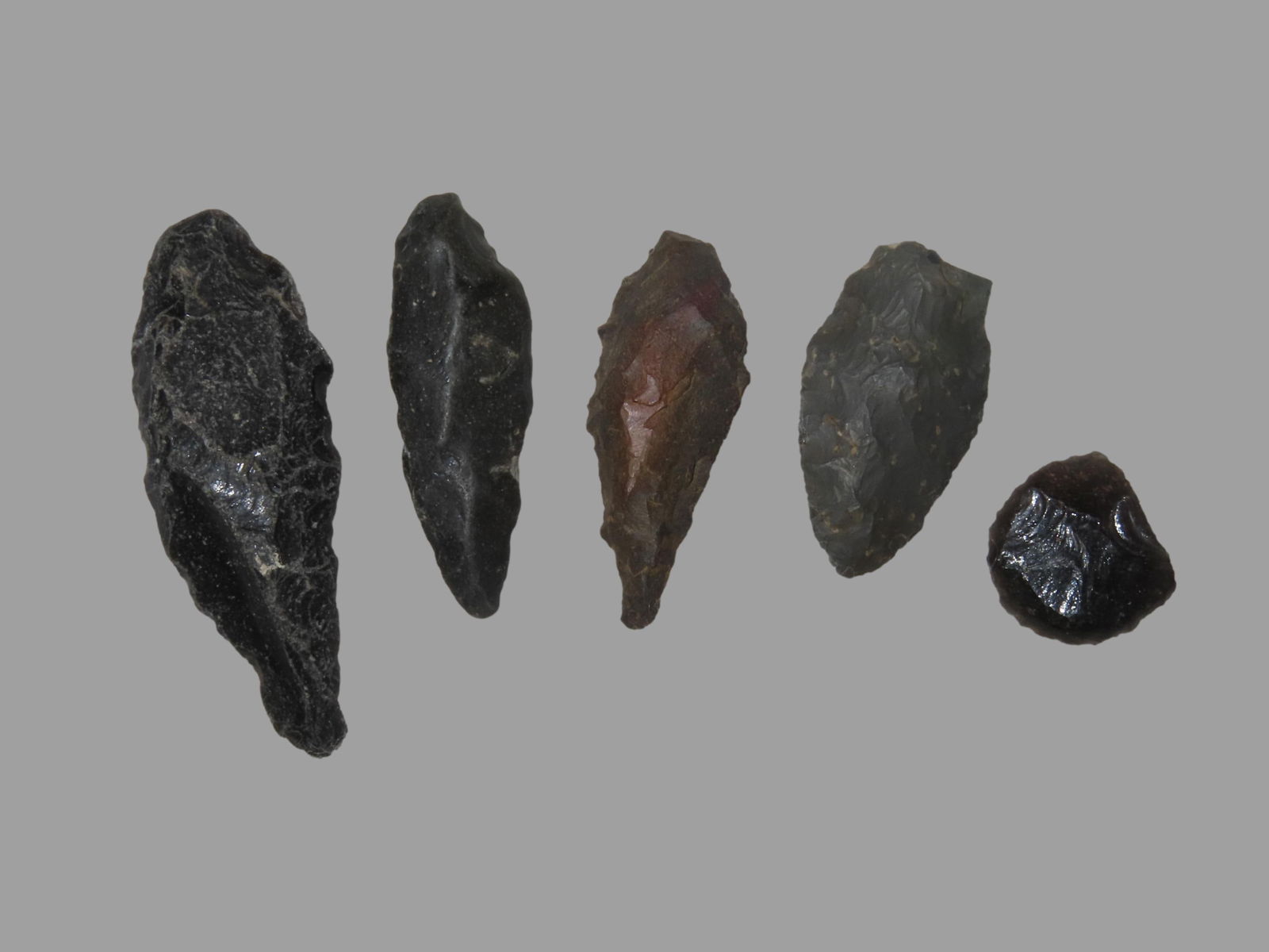 5 Arrowheads with Collector Number Found In California (1 of 3)