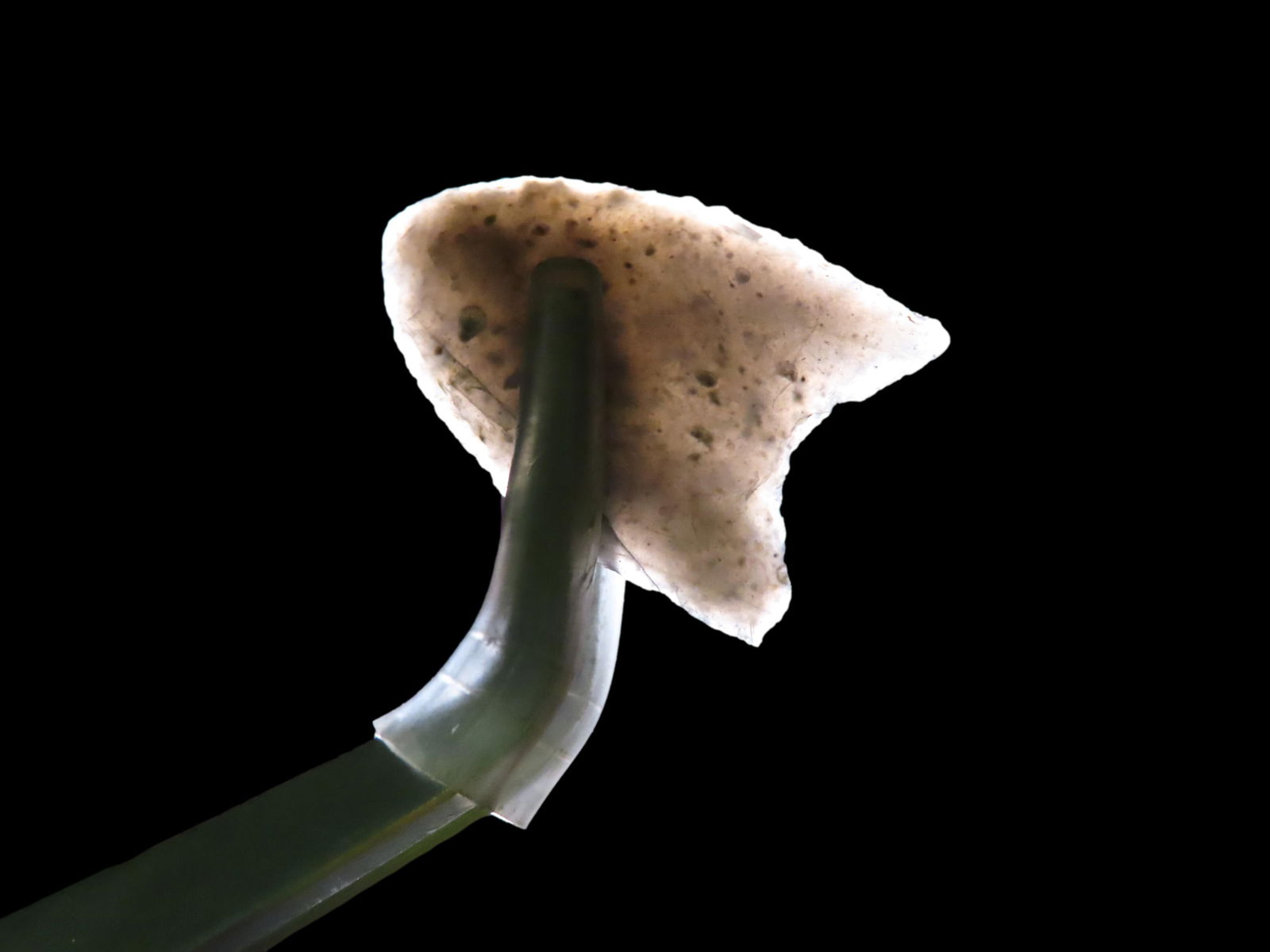 1.5/8" Midland Point 10,000-12,000 B.C. Caryell County Texas Black Glassy Flint: 1.5/8" Midland Point 10,000-12,000 B.C. Caryell County Texas Black Glassy Flint