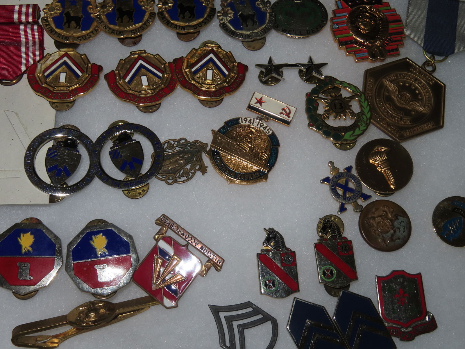 Display Featuring Multiple Army Metals and Pins - 7
