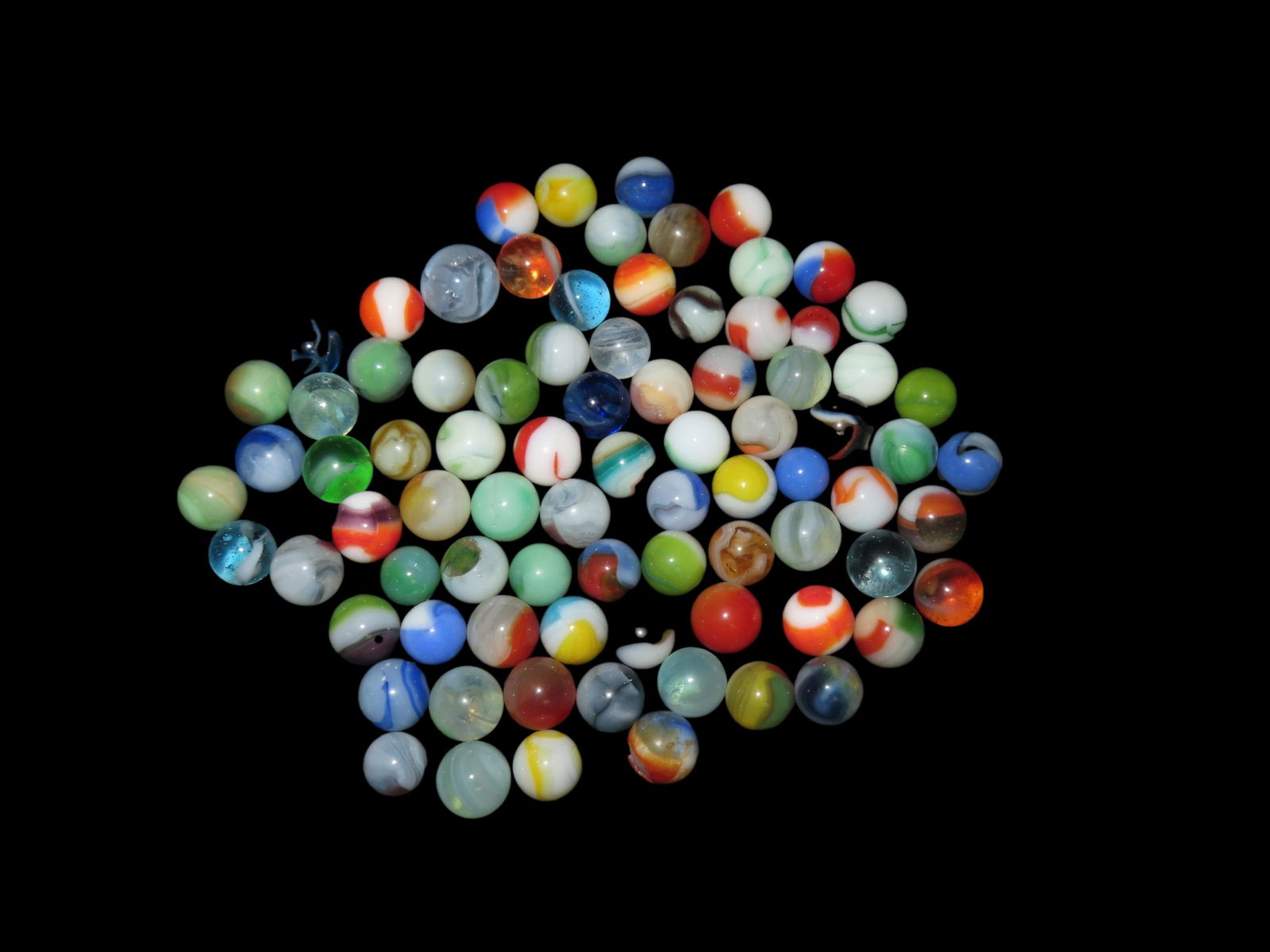 Nice Collection of Antique Marbles, Found in Hannibal, Missouri: Nice Collection of Antique Marbles, Found in Hannibal, Missouri