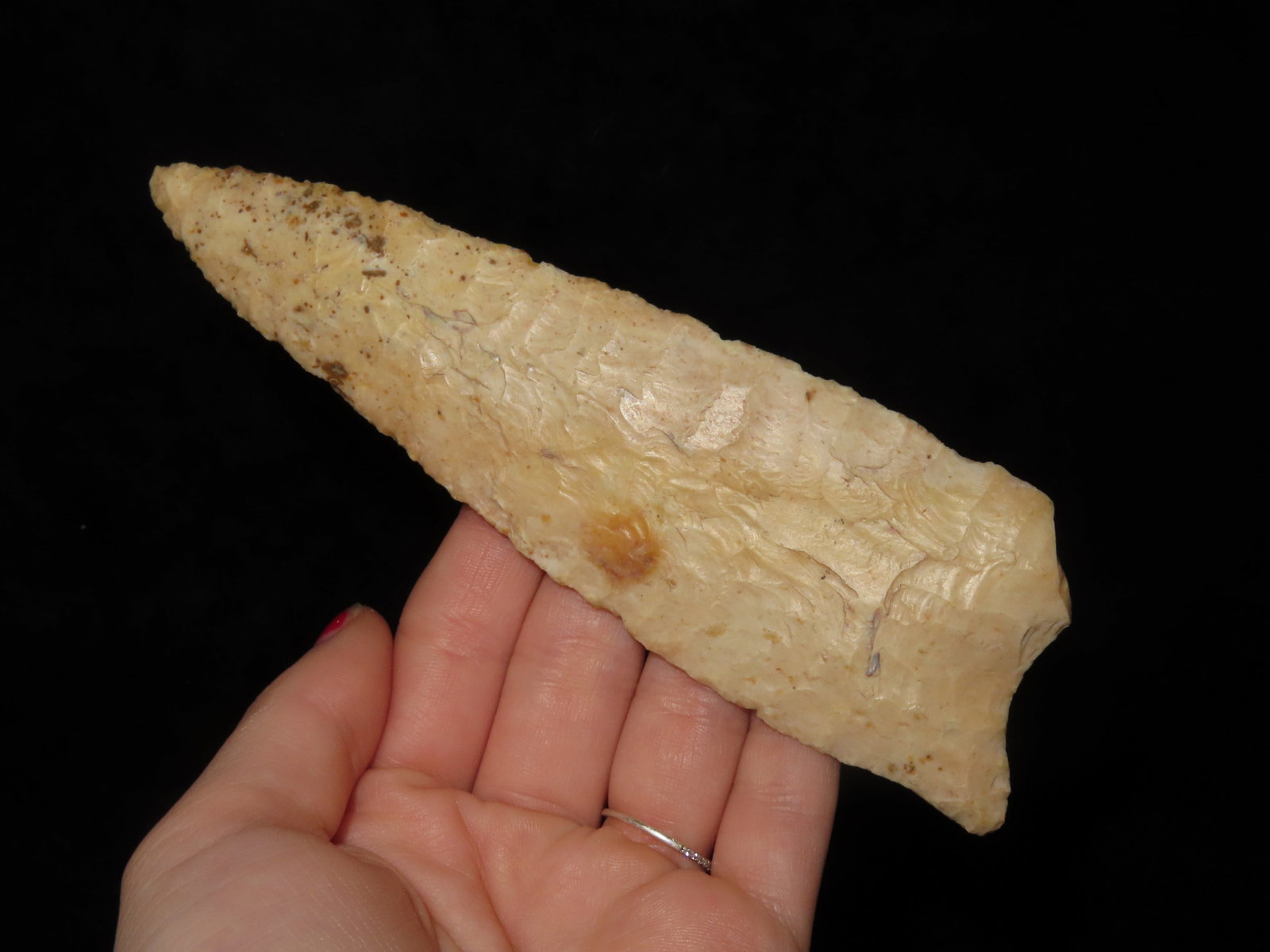 5 7/8" Kaolin Sloan Dalton, S. Illinois, Motley COA. Incredible Parallel Flaking on both sides. - 2