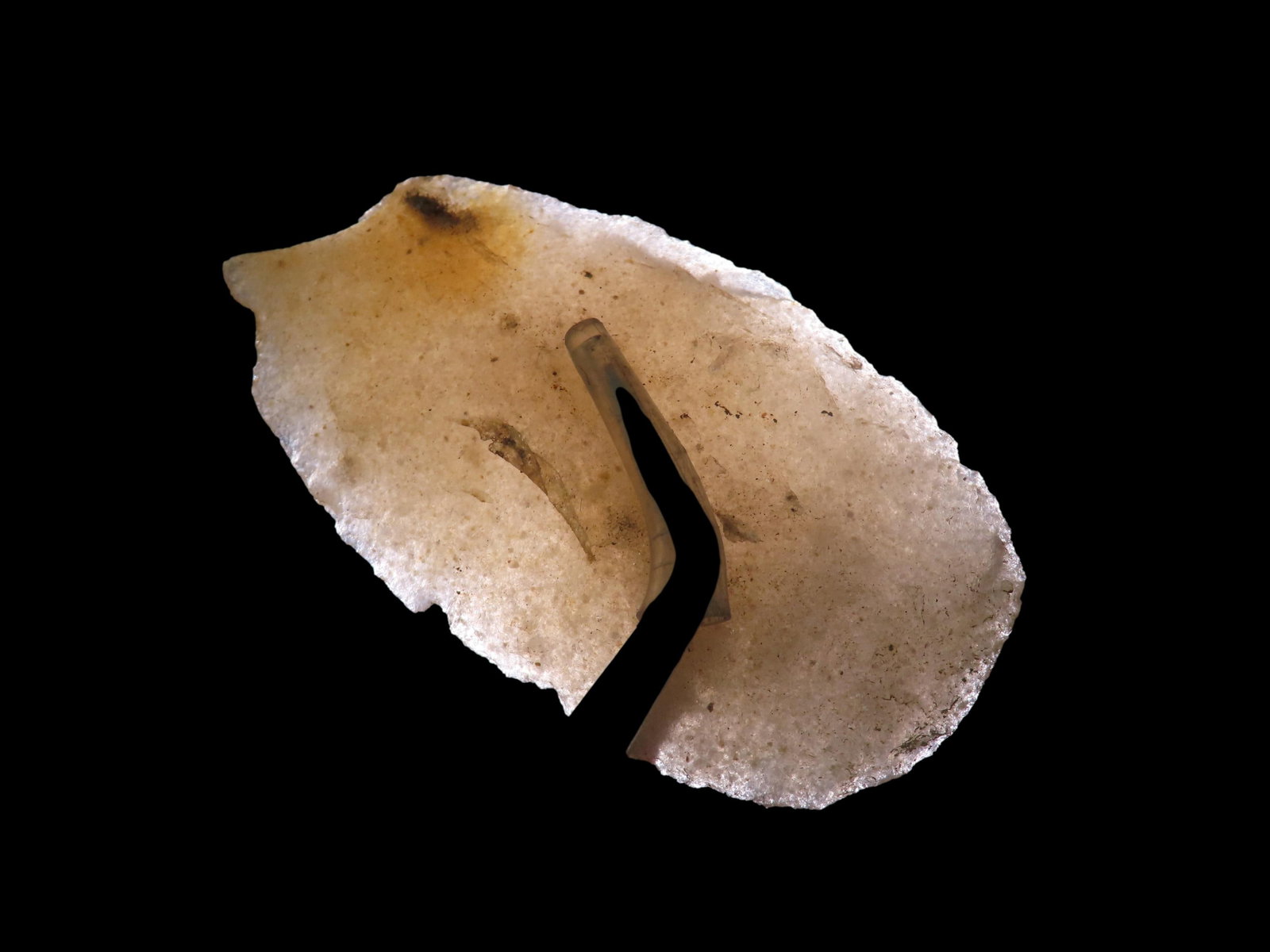 2 3/4" Hixton Early Ovoid with a Needle Tip, Walworth Co. Wisconsin. Nicely flaked andvery thin: 2 3/4" Hixton Early Ovoid with a Needle Tip, Walworth Co. Wisconsin. Nicely flaked andvery thin example. Drill or graver tip. Highly Translucent Hixton Quartz!