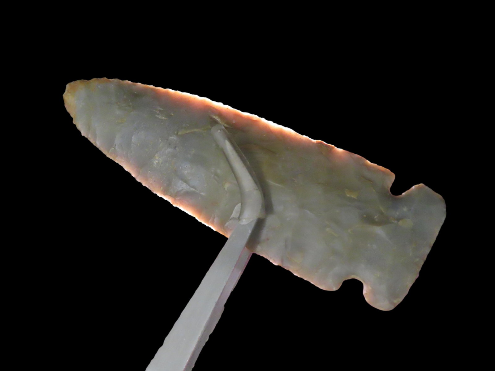 4 1/8" Warrick / Raddatz Side Notch, Hamilton Co. Ohio. Dickey COA. Beautiful piece of Grey & Brown: 4 1/8" Warrick / Raddatz Side Notch, Hamilton Co. Ohio. Dickey COA. Beautiful piece of Grey & Brown Flint Ridge. Well flaked example with great patina. Semi Translucent. Nice Large Archaic Arrowhead!