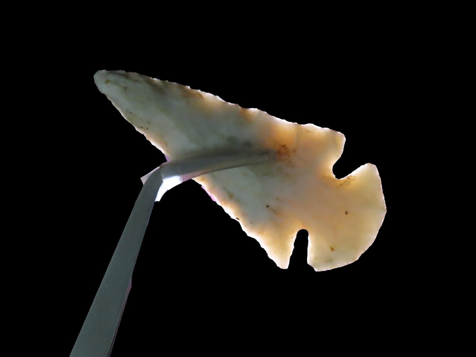 2 7/8" Highly Translucent Dovetail, Illinois, ex Von Hillard. Classic Form, Great patina. Made from (1 of 8)