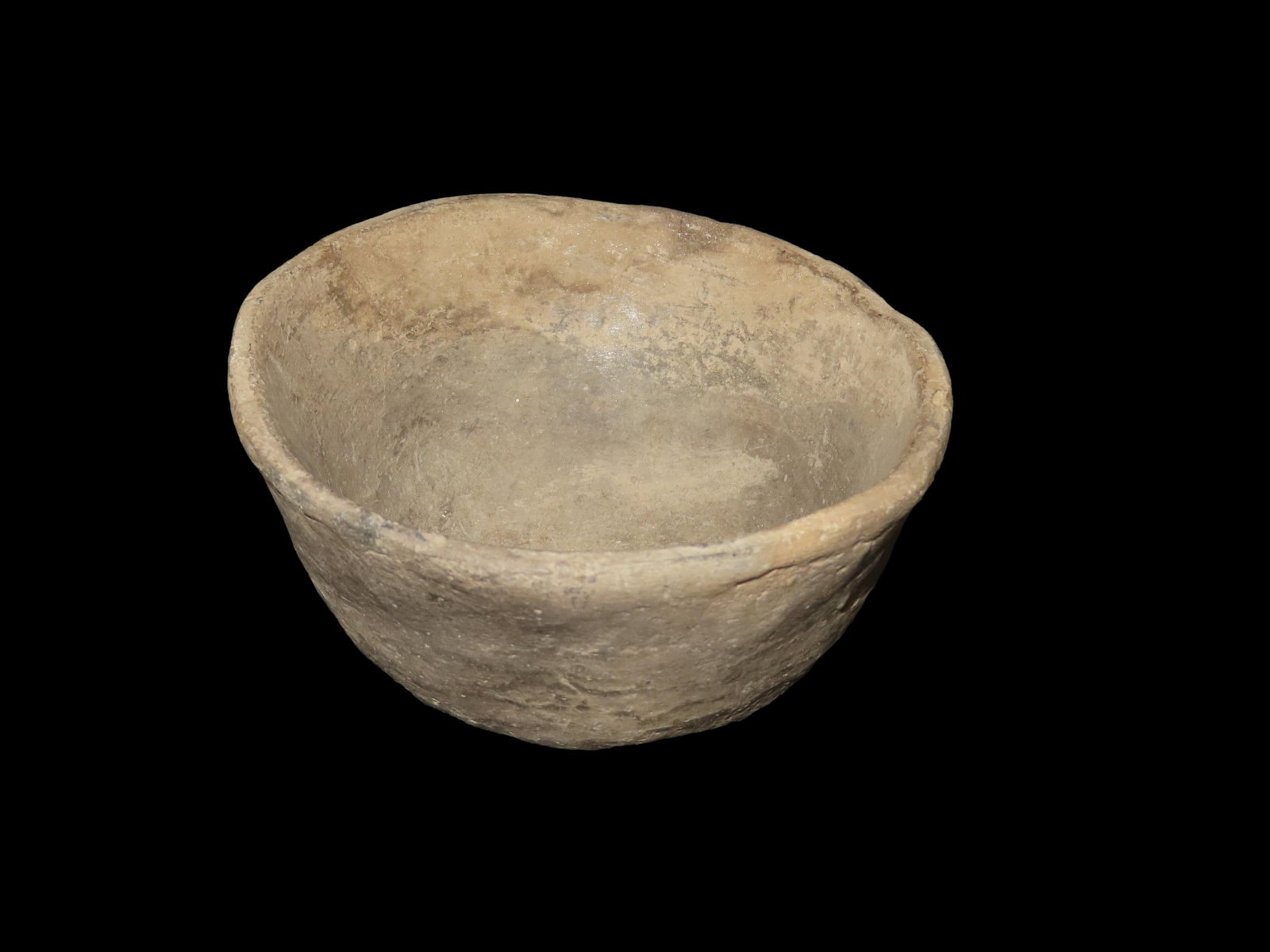 Nice Miniature Pottery Bowl, Southern Missouri. 3 1/2" wide by 1 1/2" tall. Nice Mini. Small repair: Nice Miniature Pottery Bowl, Southern Missouri. 3 1/2" wide by 1 1/2" tall. Nice Mini. Small repair on rim, otherwise solid.