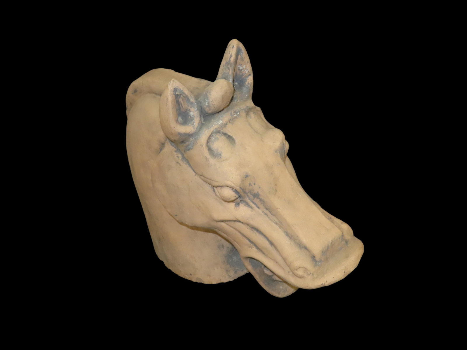 Oustanding 14 1/4" Indus Valley Terracotta Horse Head Effigy. Very Detailed zexample! Circa: Oustanding 14 1/4" Indus Valley Terracotta Horse Head Effigy. Very Detailed zexample! Circa 2500-1500 B.C. Sits nicely for display. Stands about a foot tall by 14 1/4" long and 6" wide. Great Rare Pie