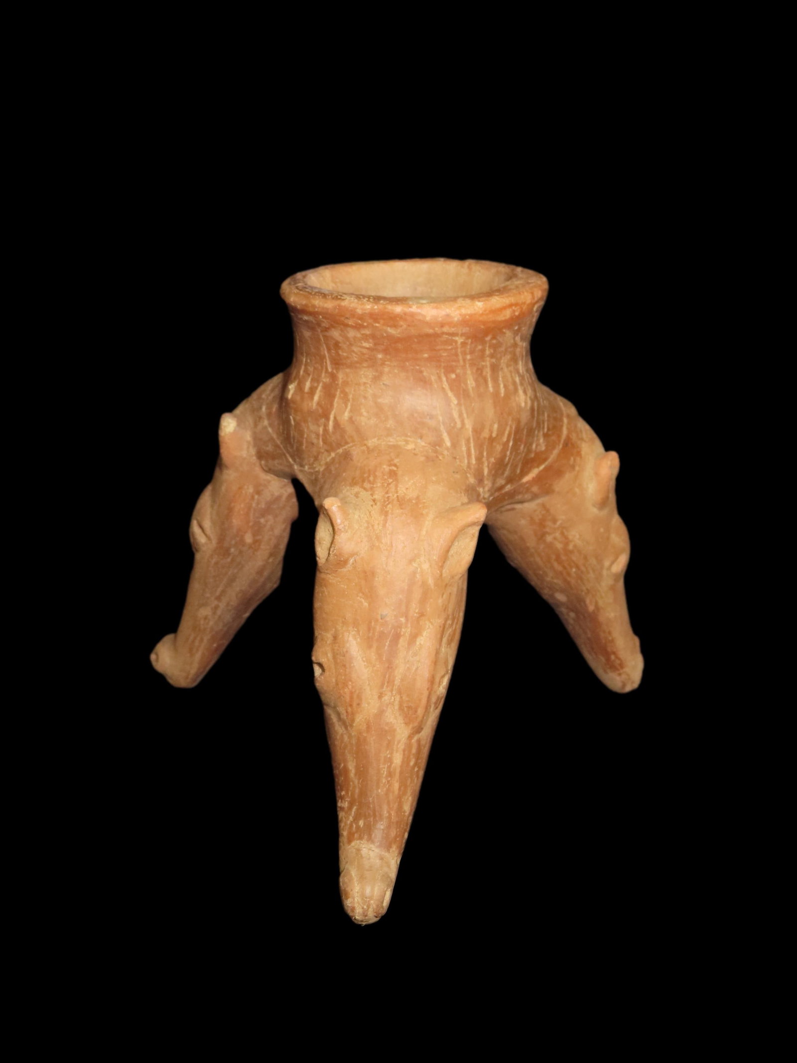 Amazing Pre-Columbian Chorrera / Chiriqui Animal Effigy Tripod Bowl. Costa Rica. Three Animal Effigy: Amazing Pre-Columbian Chorrera / Chiriqui Animal Effigy Tripod Bowl. Costa Rica. Three Animal Effigy Heads form the tripod legs to this ritual / ceremonial cup / vessel. The legs are also rattles, eac
