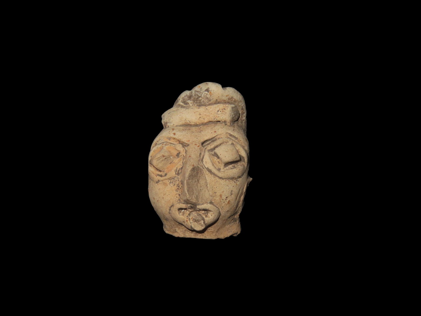 Nice Pre-Columbian Pottery Head Effigy Ornament found in South America, Very Detailed Example.: Nice Pre-Columbian Pottery Head Effigy Ornament found in South America, Very Detailed Example.