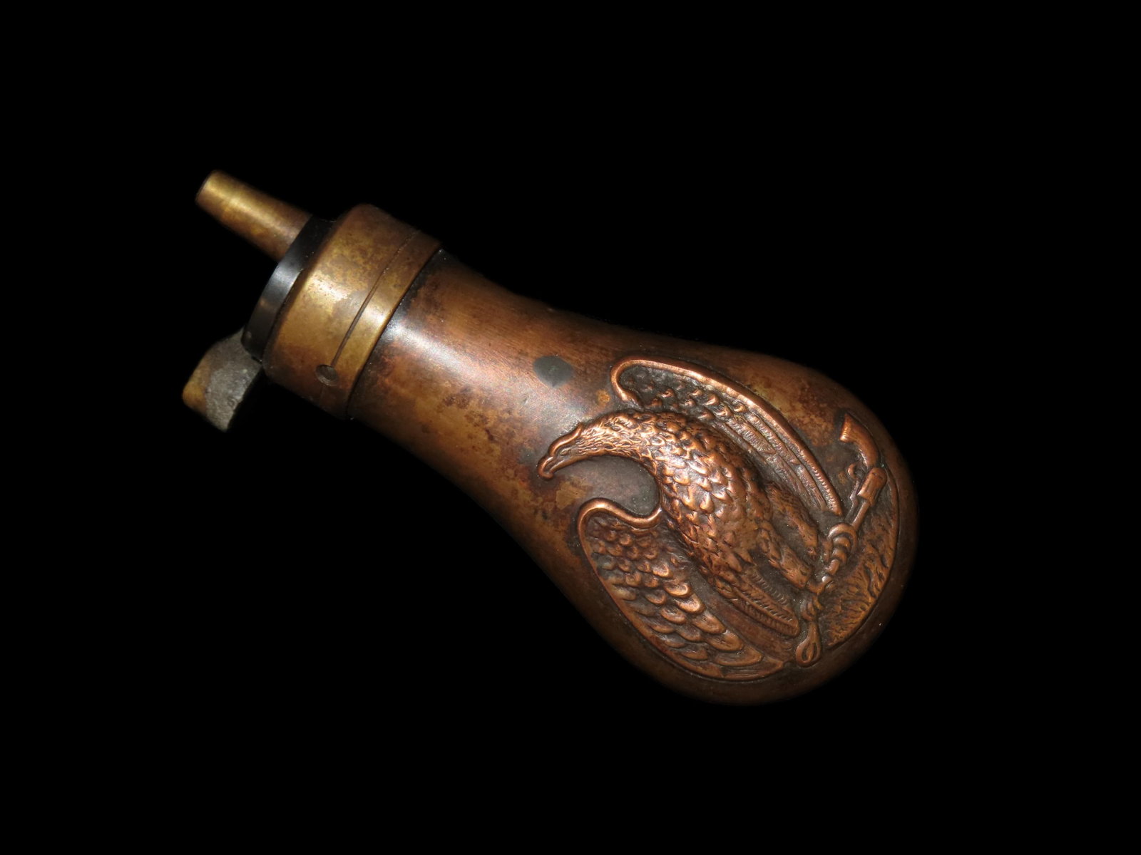 Rare Original Civil War Powder Flask, This style Commonly Used with the Colt Revolvers. Great: Rare Original Civil War Powder Flask, This style Commonly Used with the Colt Revolvers. Great Original Item with Good Use Wear.