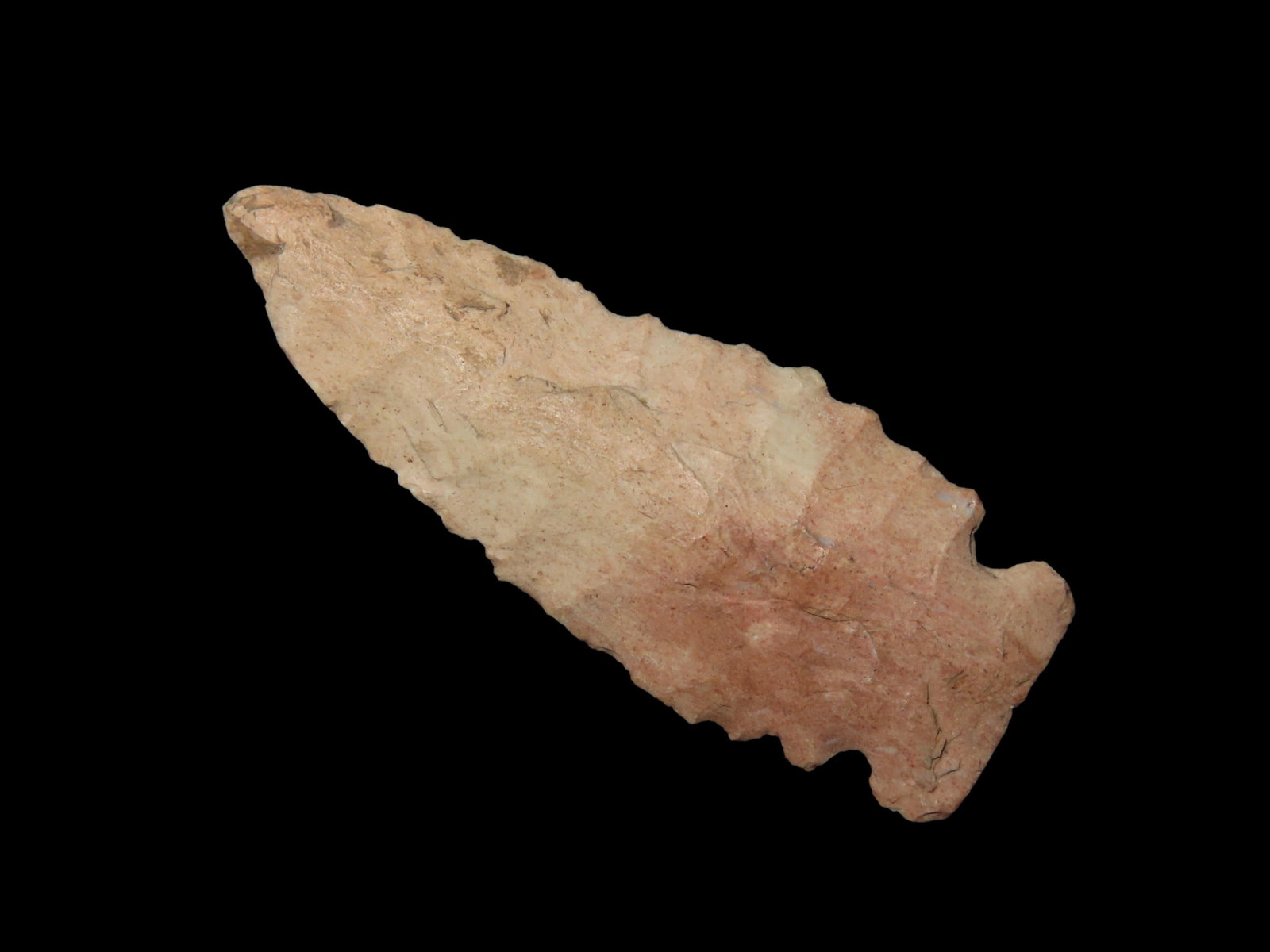 Very Fine 2 1/8" Jacks Reef found on Hamilton County Ohio. Well made and nicely Serrated. Indian: Very Fine 2 1/8" Jacks Reef found on Hamilton County Ohio. Well made and nicely Serrated. Indian Arrowhead, Artifact.