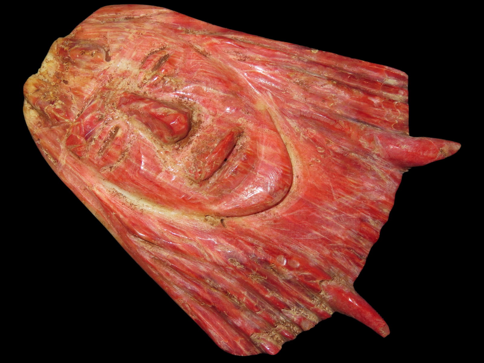 3 5/8" Pre-Columbian Shell Effigy, Human Style, Argentina: 3 5/8" Pre-Columbian Shell Effigy, Human Style, Argentina