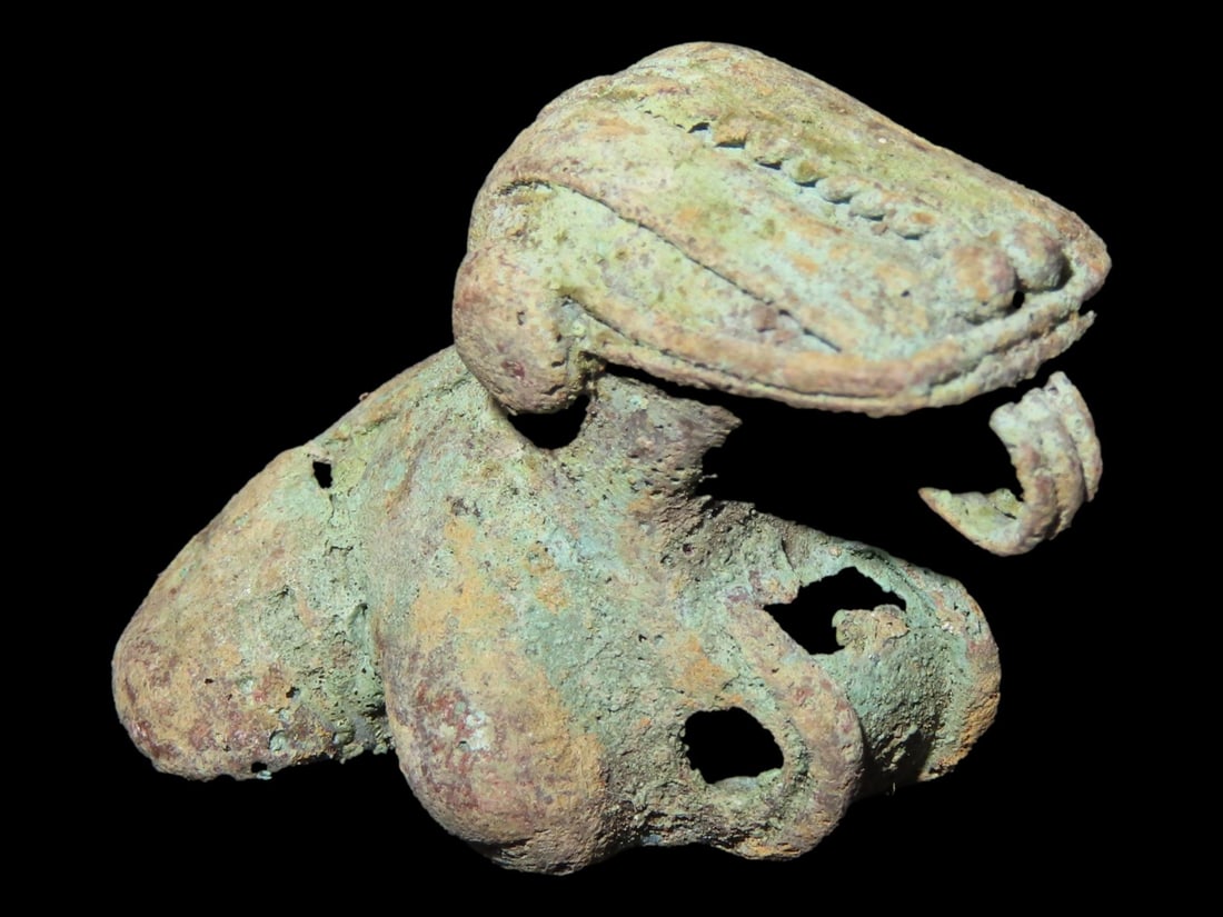 1" x 7/8" Pre-Columbian Frog Effigy Pendant, Copper, Costa Rica, Motley & Leithoff COA (1 of 9)