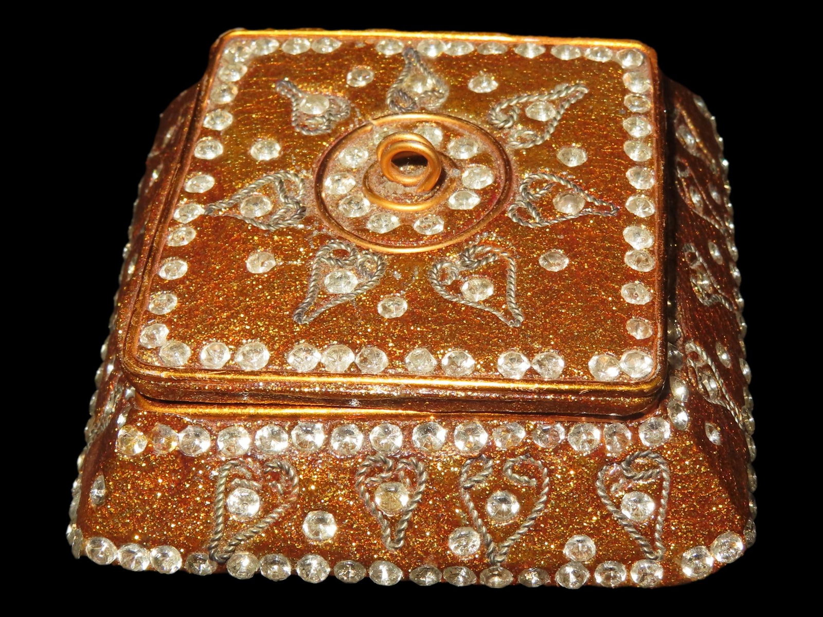 Very Unique Handmade Trinket Box with Lid: Very Unique Handmade Trinket Box with Lid